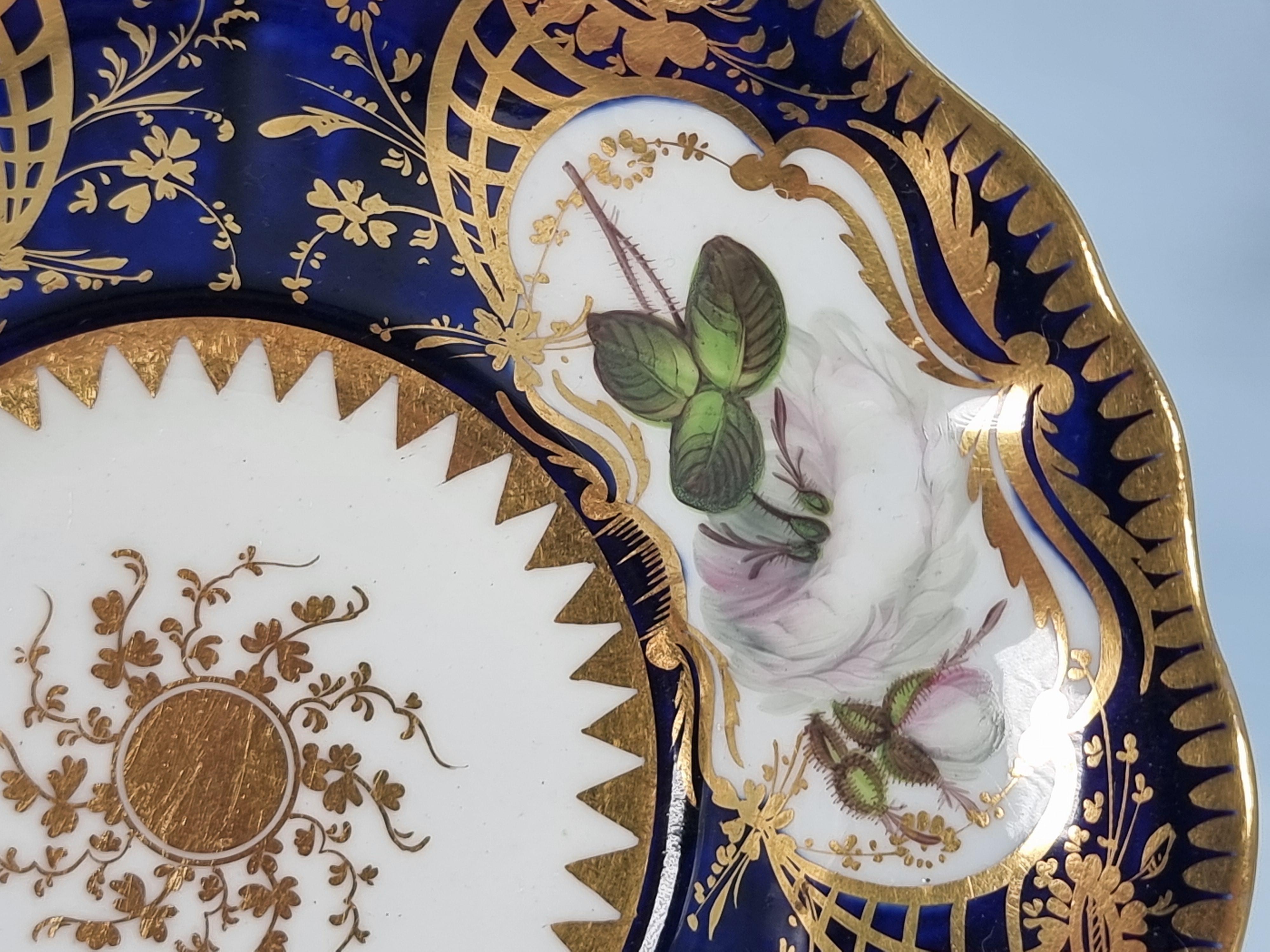 Peint à la main Trio de cabinets d'époque I John Rose, début du 19e siècle, vers 1811-20 en vente