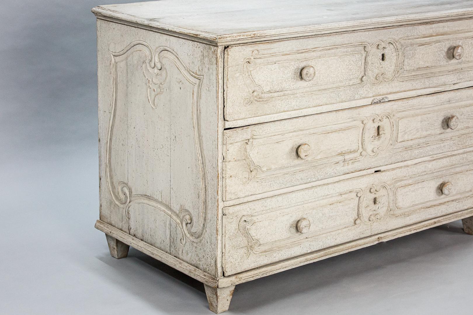 Wood Early 19th Century Commode or Chest of Drawers