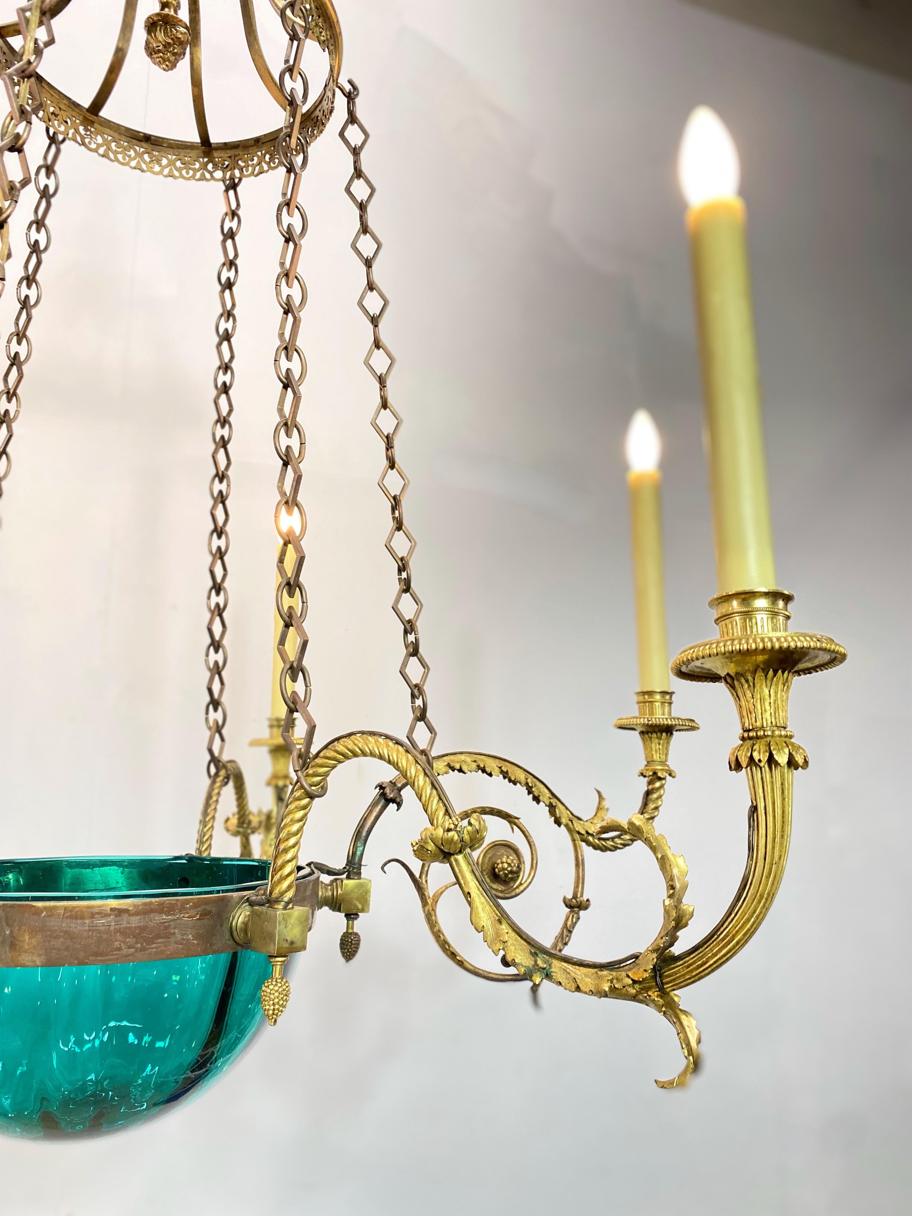 Lampadario continentale in bronzo e vetro dell'inizio del XIX secolo in vendita 2