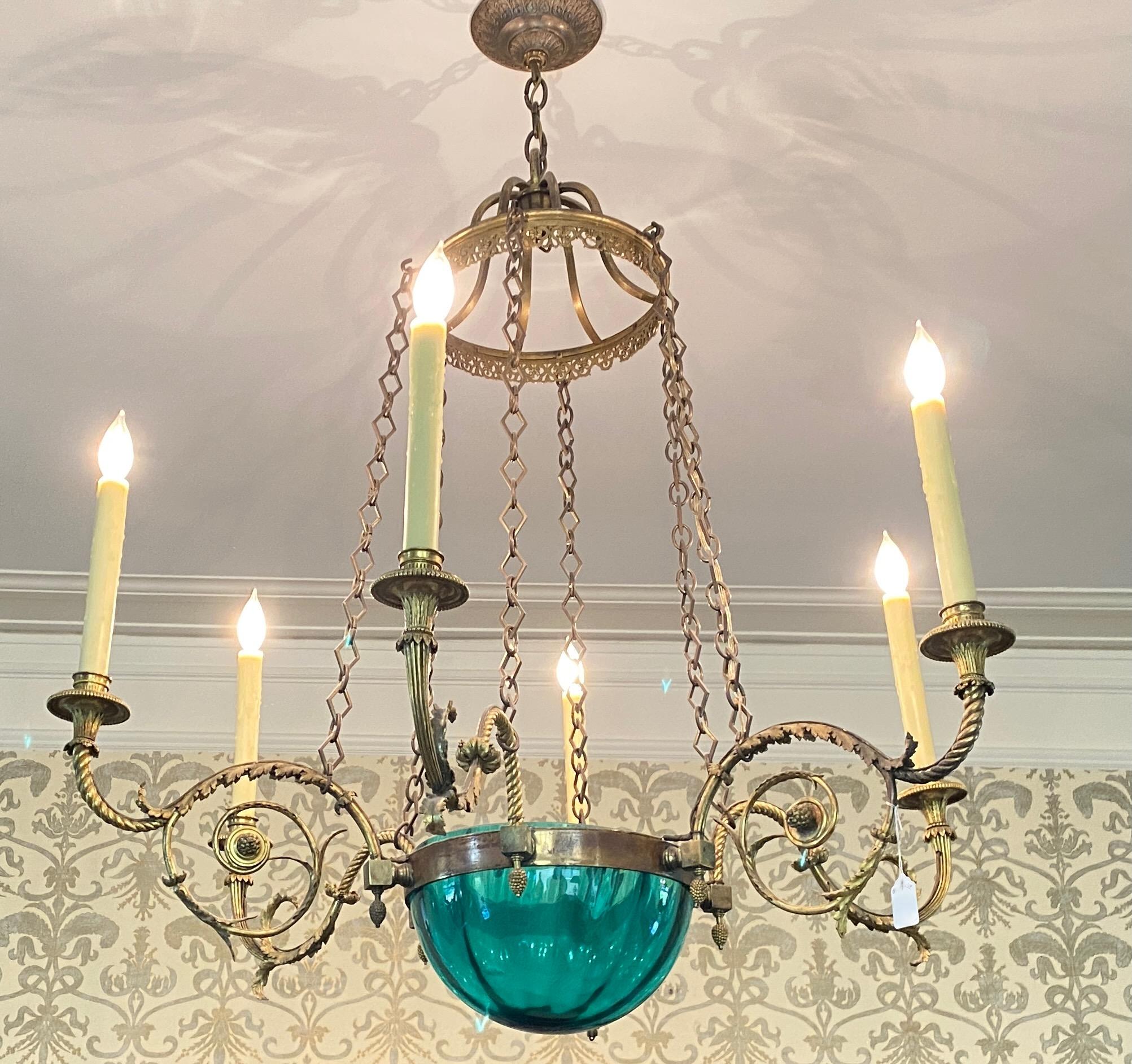 Lampadario continentale in bronzo e vetro dell'inizio del XIX secolo in vendita 4