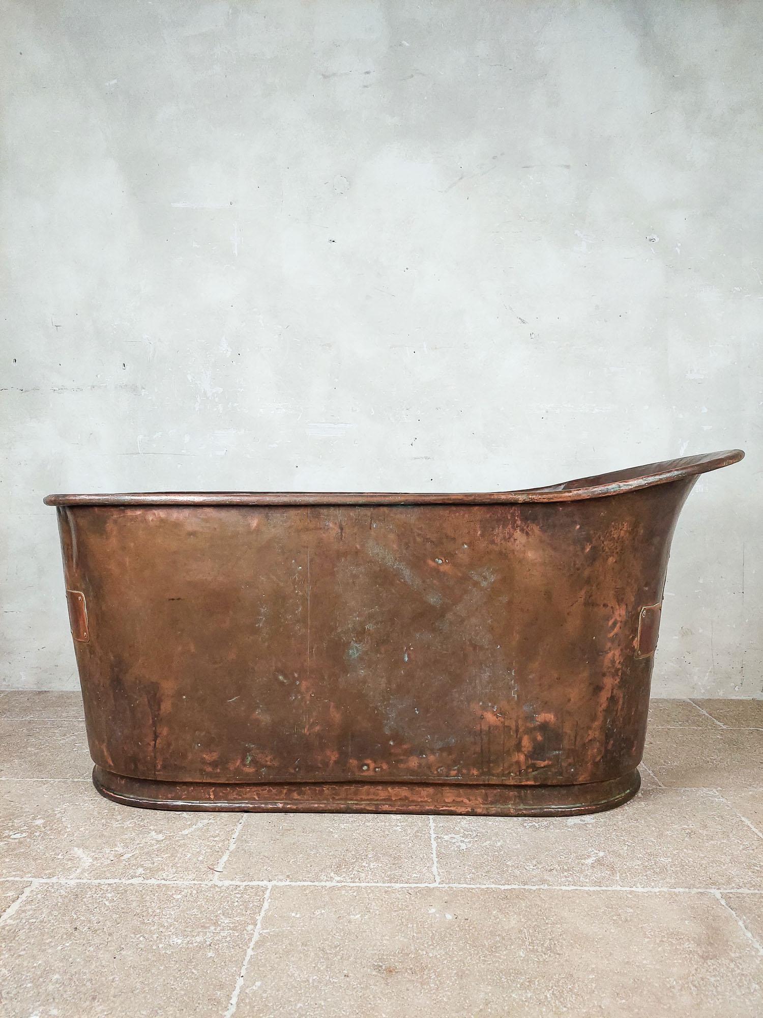 Early 19th Century Copper Bathtub 5