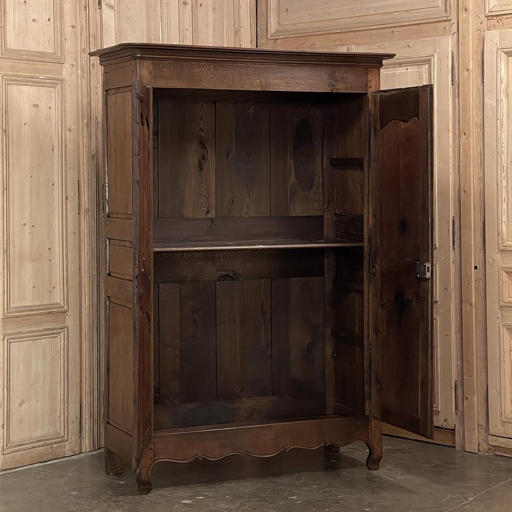 Hand-Crafted Early 19th Century Country French Armoire For Sale