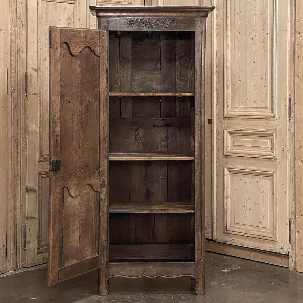 Early 19th Century Country French Bonnetiere ~ Cabinet In Good Condition For Sale In Dallas, TX