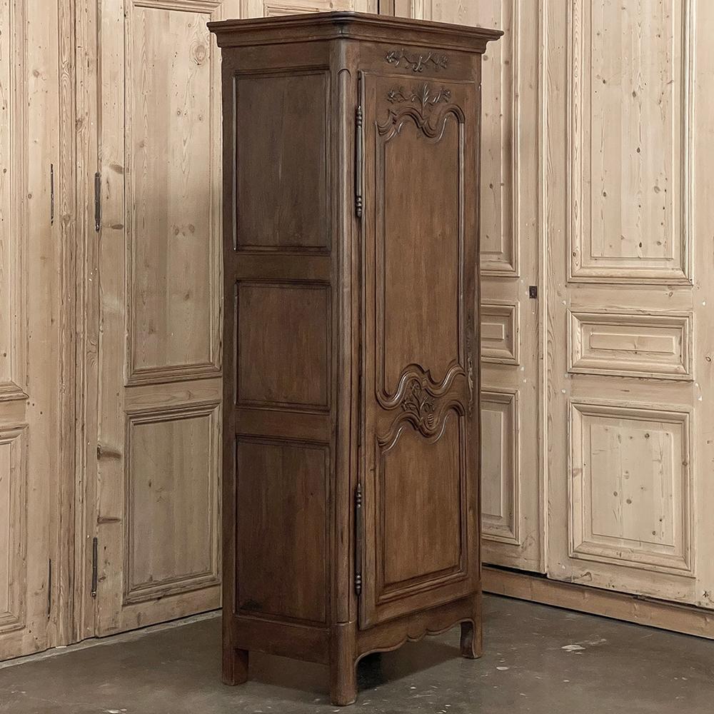 Early 19th Century Country French Bonnetiere ~ Cabinet For Sale 2