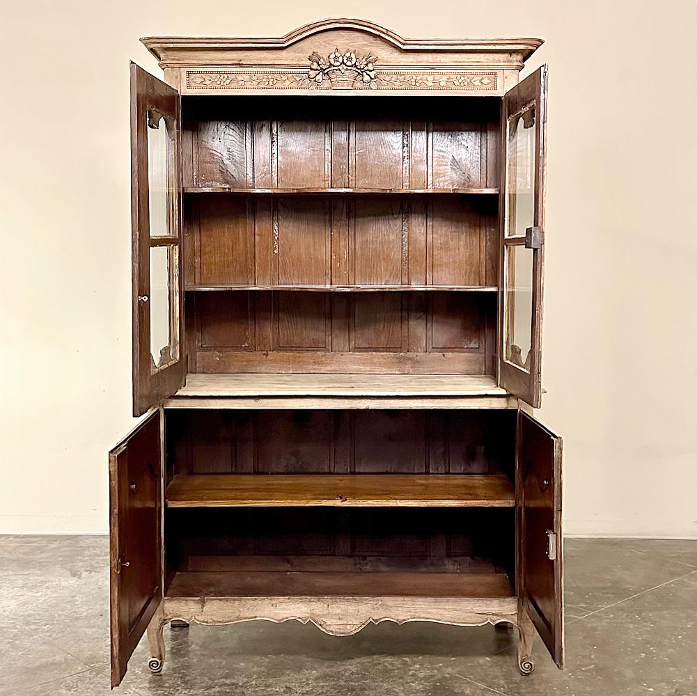 Libreria francese di campagna dell'inizio del XIX secolo ~ Buffet di porcellane della Normandia in vendita 4