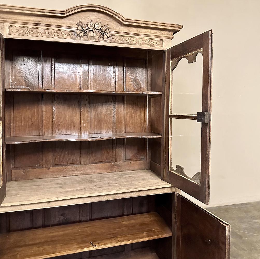 Libreria francese di campagna dell'inizio del XIX secolo ~ Buffet di porcellane della Normandia in vendita 5