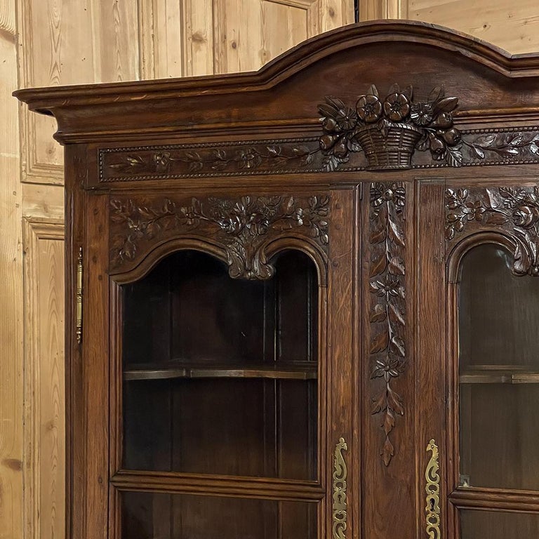 Early 19th Century Country French Bookcase ~ China Buffet from Normandie In Good Condition For Sale In Dallas, TX