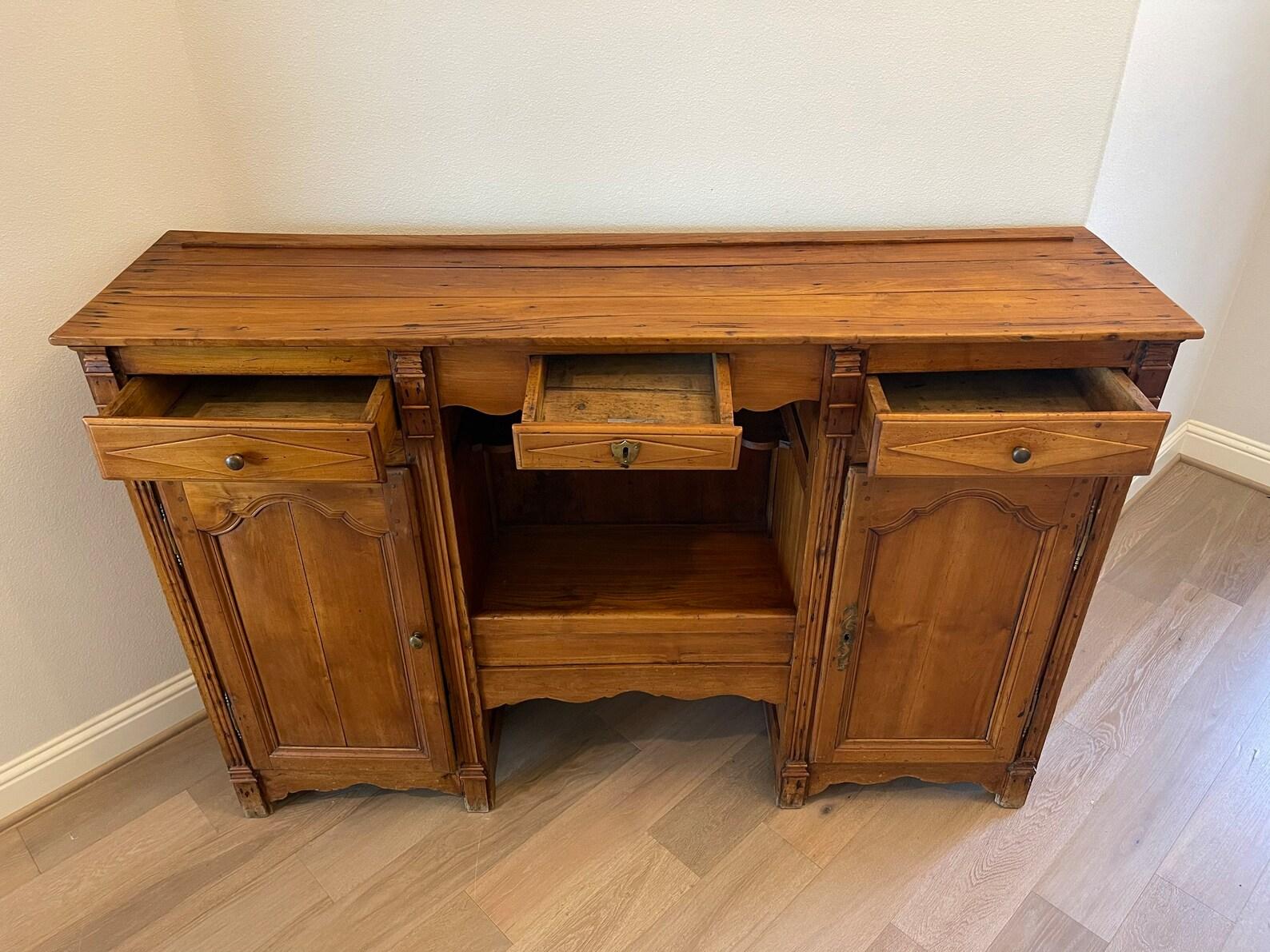 Hand-Crafted Early 19th Century Country French Bordeaux Sideboard For Sale