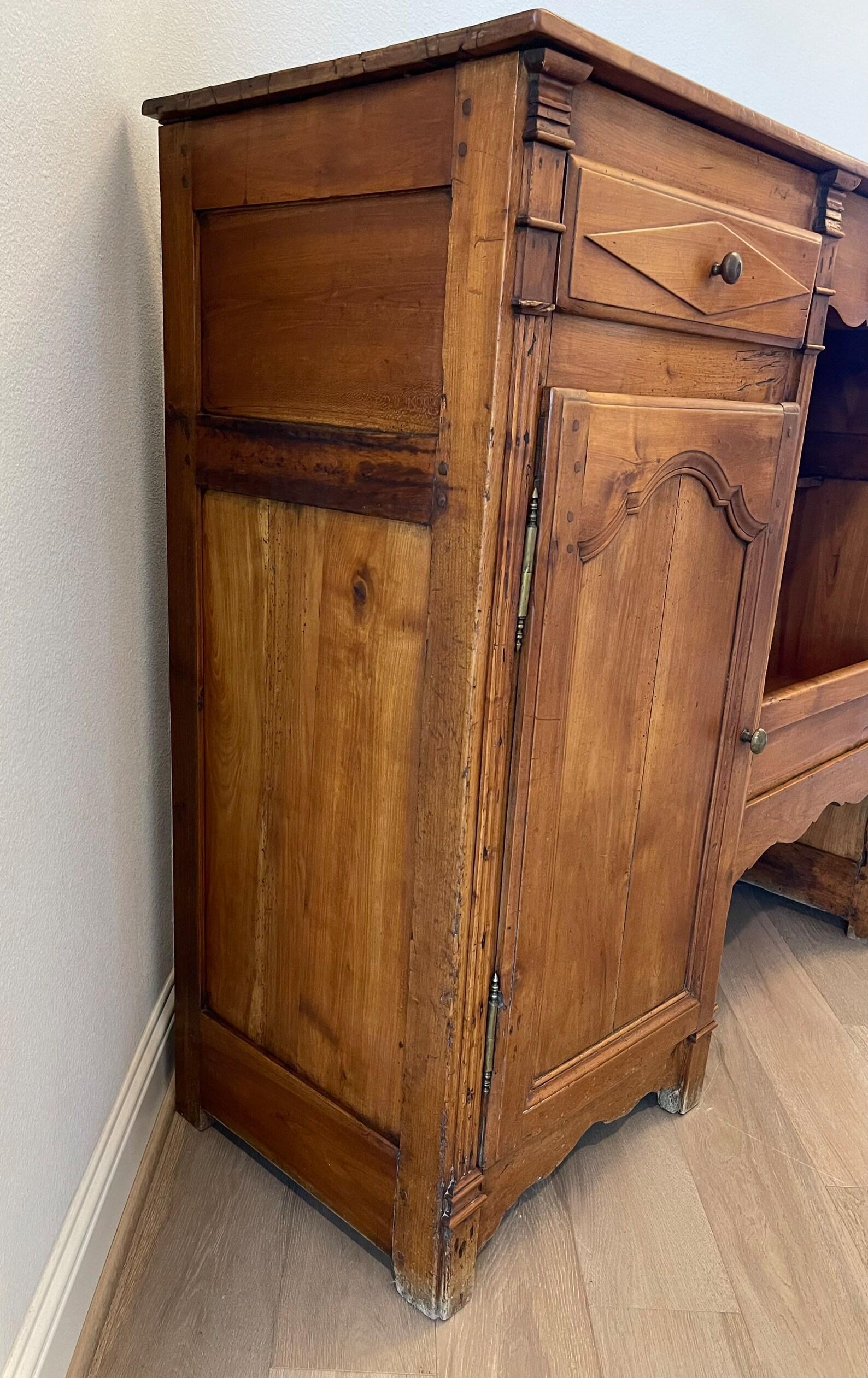 Early 19th Century Country French Bordeaux Sideboard For Sale 2