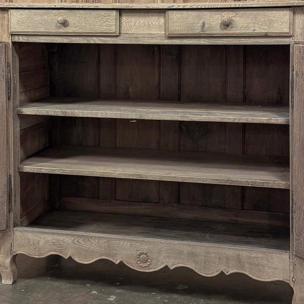 Early 19th Century Country French Buffet ~ Cabinet In Good Condition For Sale In Dallas, TX