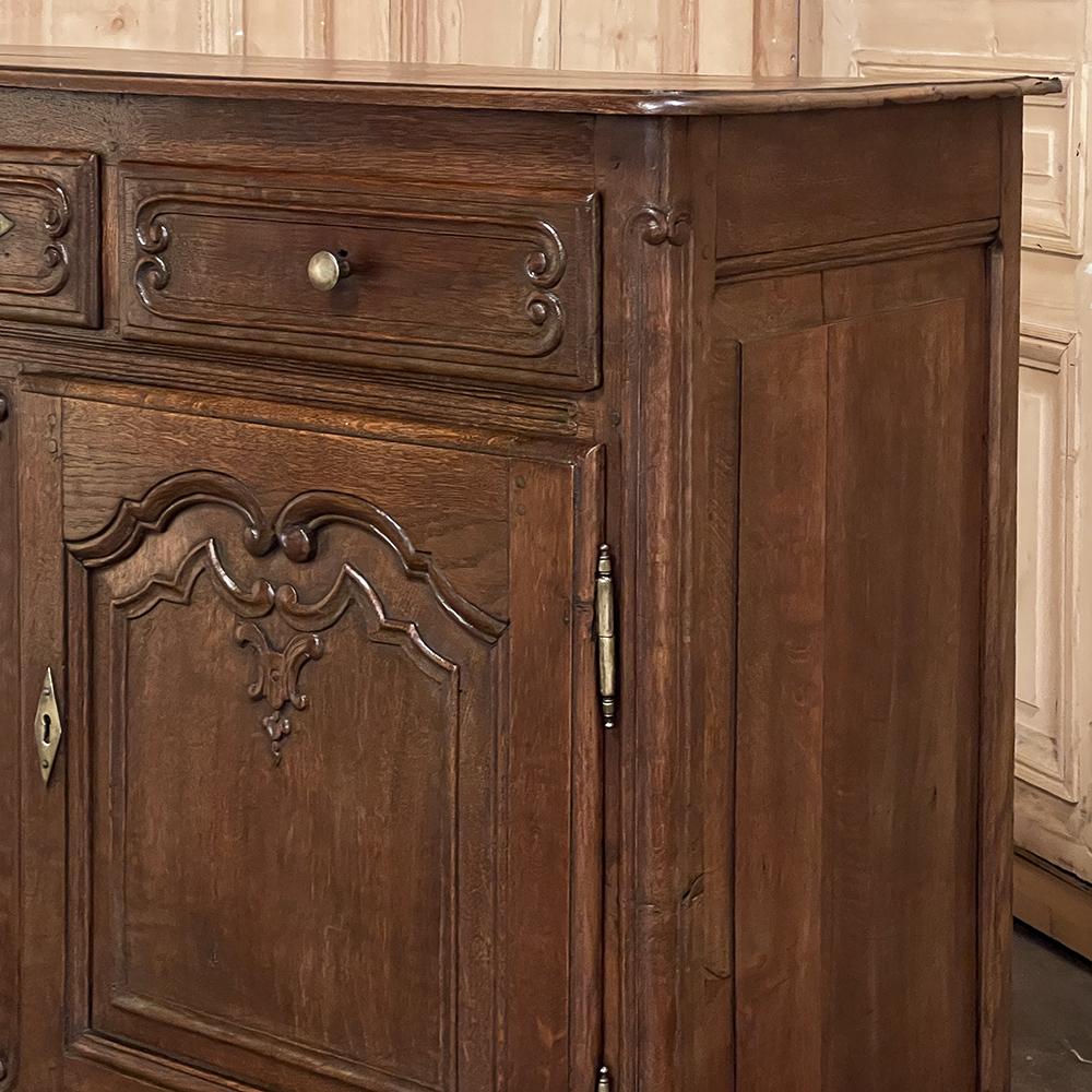 Early 19th Century Country French Buffet For Sale 11