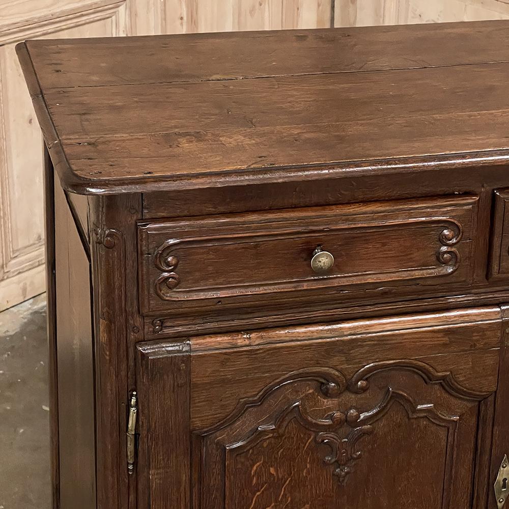 Early 19th Century Country French Buffet For Sale 13