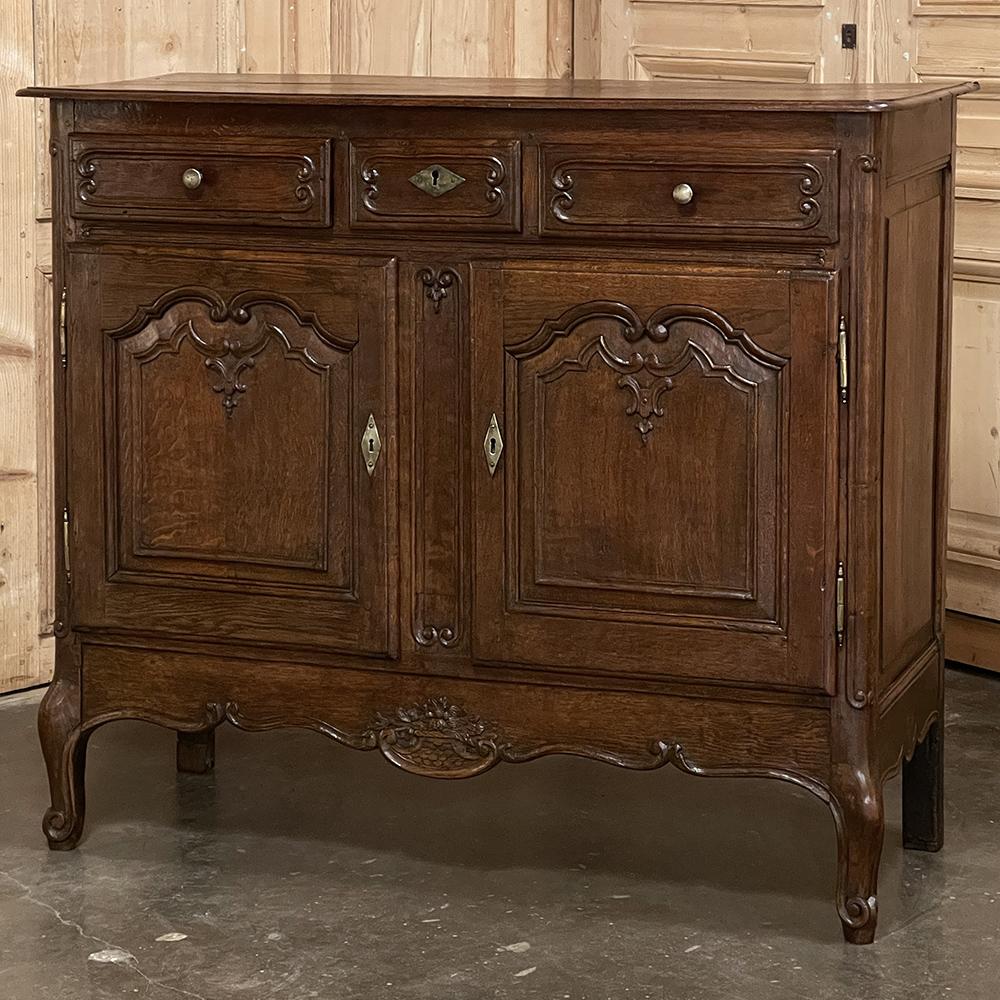 Early 19th Century Country French Buffet In Good Condition For Sale In Dallas, TX