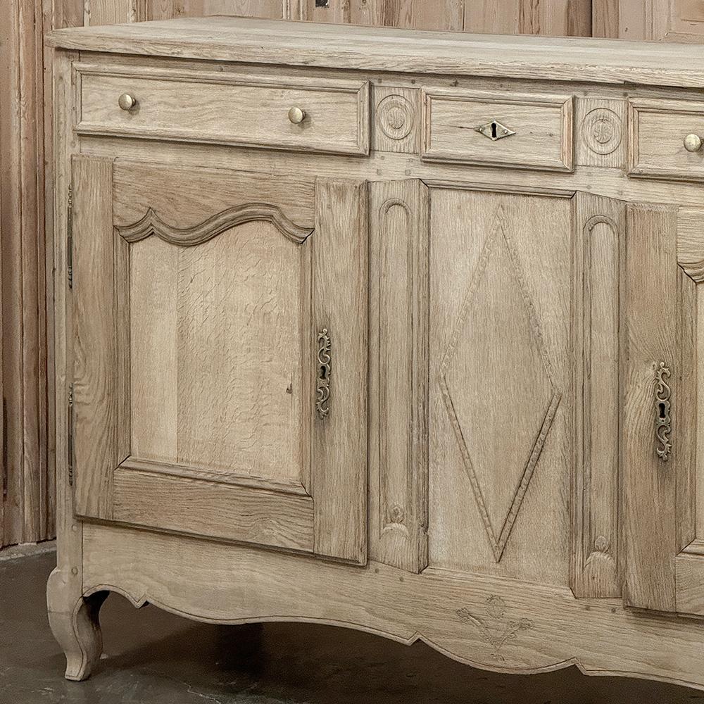 Early 19th Century Country French Buffet in Stripped Oak 11