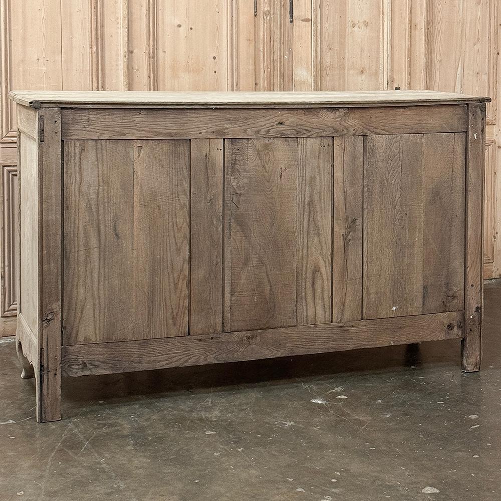 Early 19th Century Country French Buffet in Stripped Oak 14