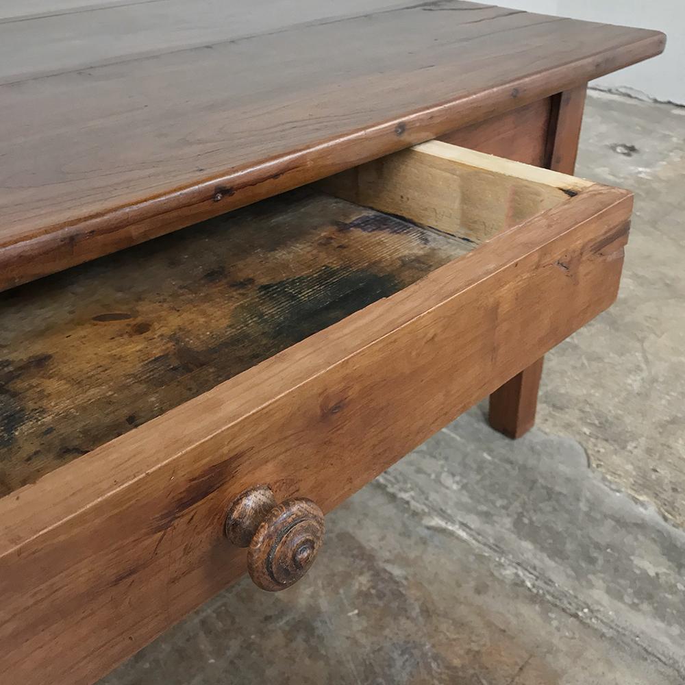 Early 19th Century Country French Fruitwood Coffee Table In Good Condition In Dallas, TX