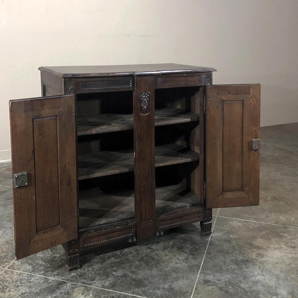 Hand-Carved Early 19th Century Country French Louis XVI Oak Buffet