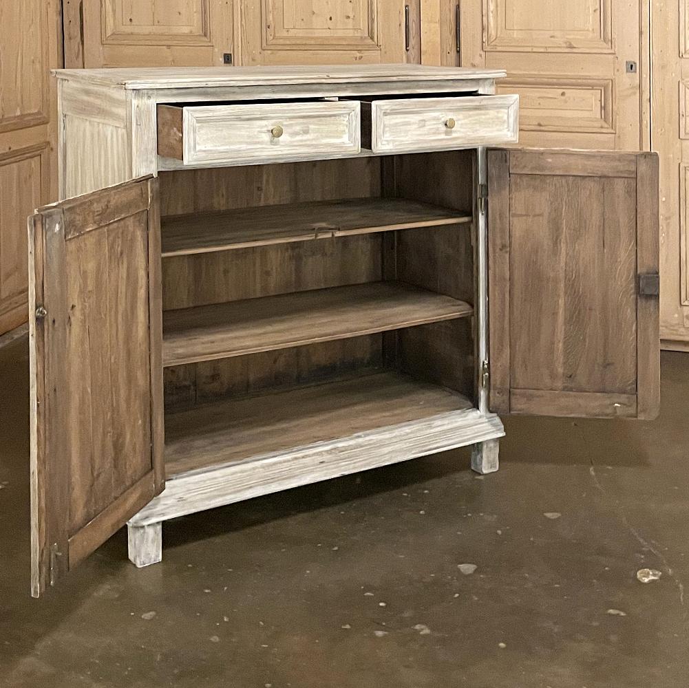 Early 19th Century Country French Louis XVI Whitewashed Oak Buffet For Sale 1
