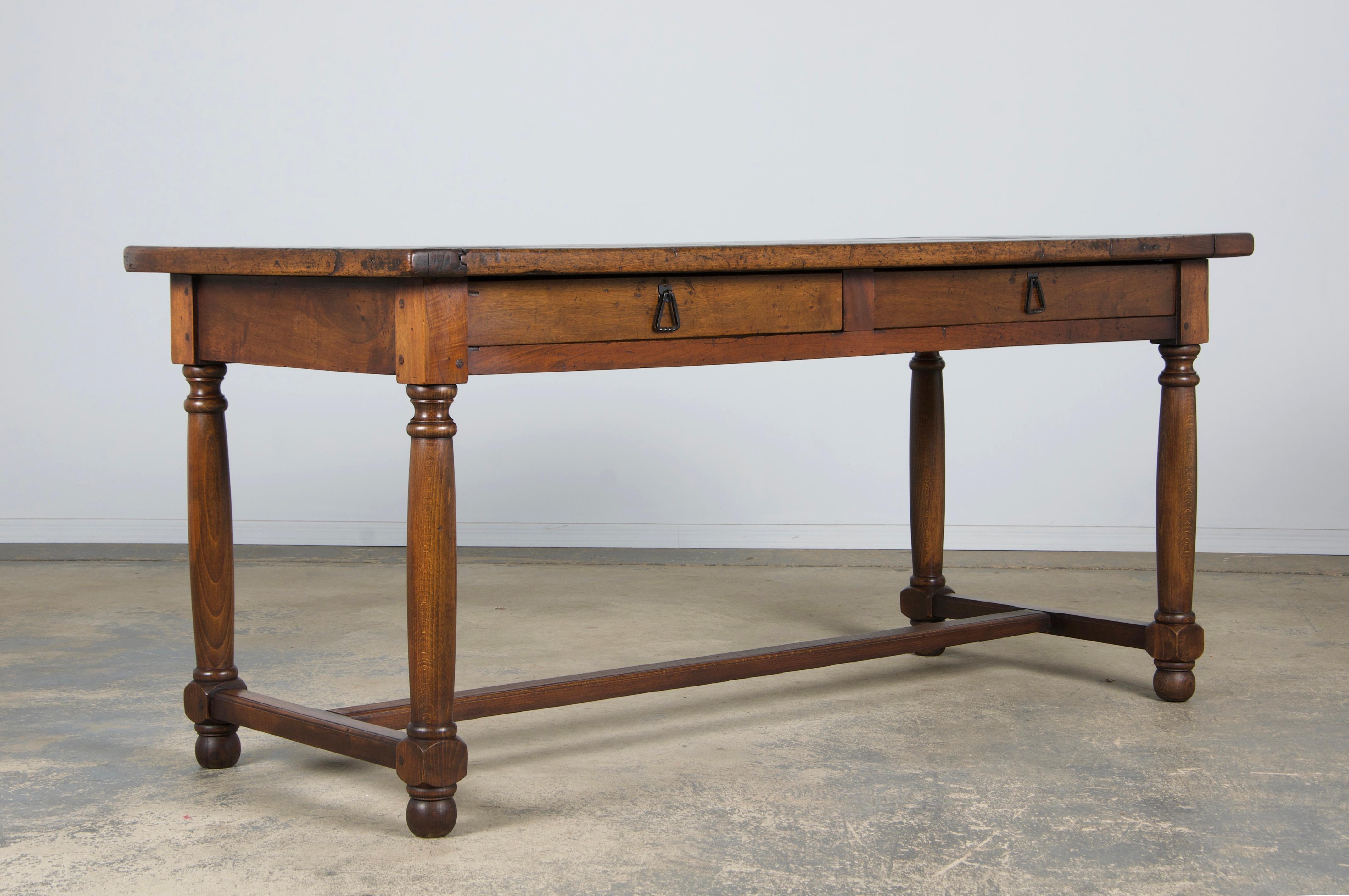 Table à tréteaux de campagne en chêne du début du 19e siècle, de style français provincial Bon état - En vente à Astoria, NY