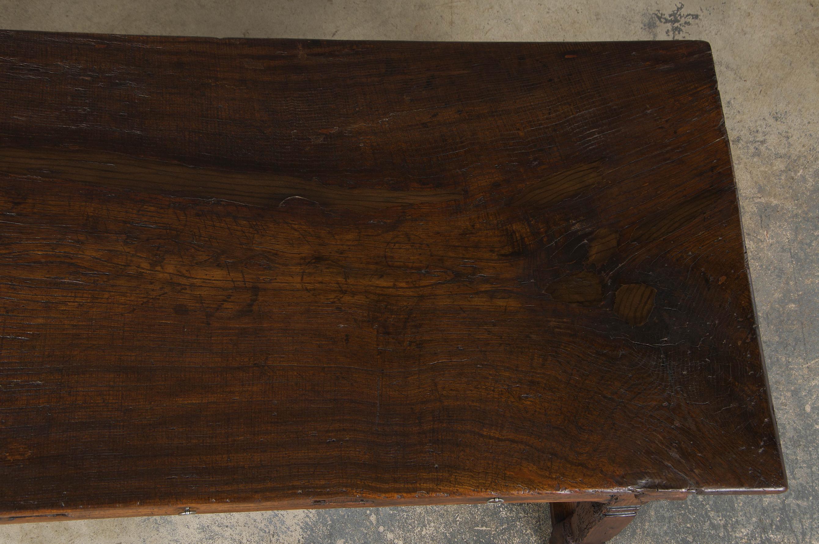 Early 19th Century Country French Provincial Oak Kitchen Island in vendita 2