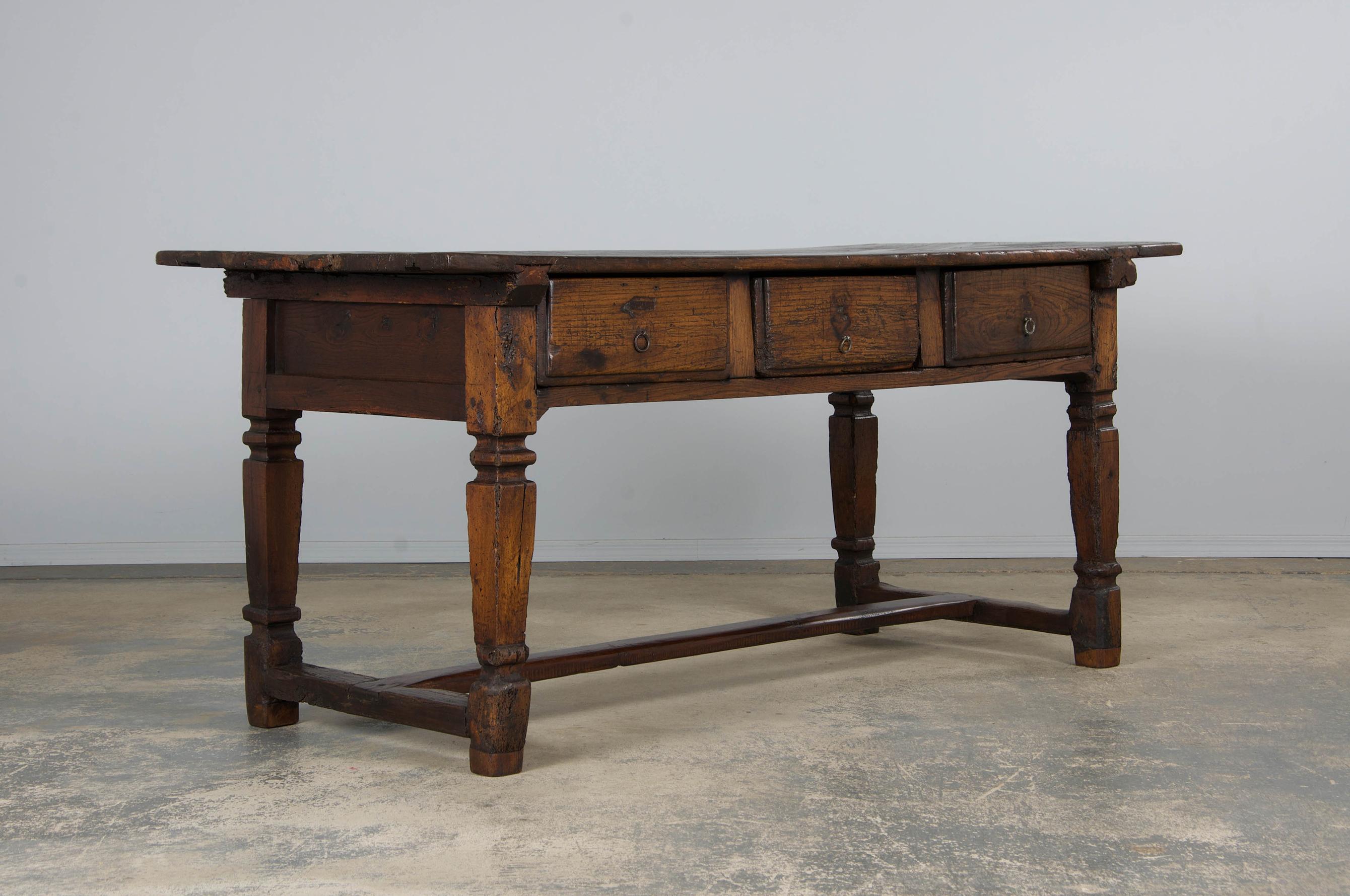 Early 19th Century Country French Provincial Oak Kitchen Island in vendita 3