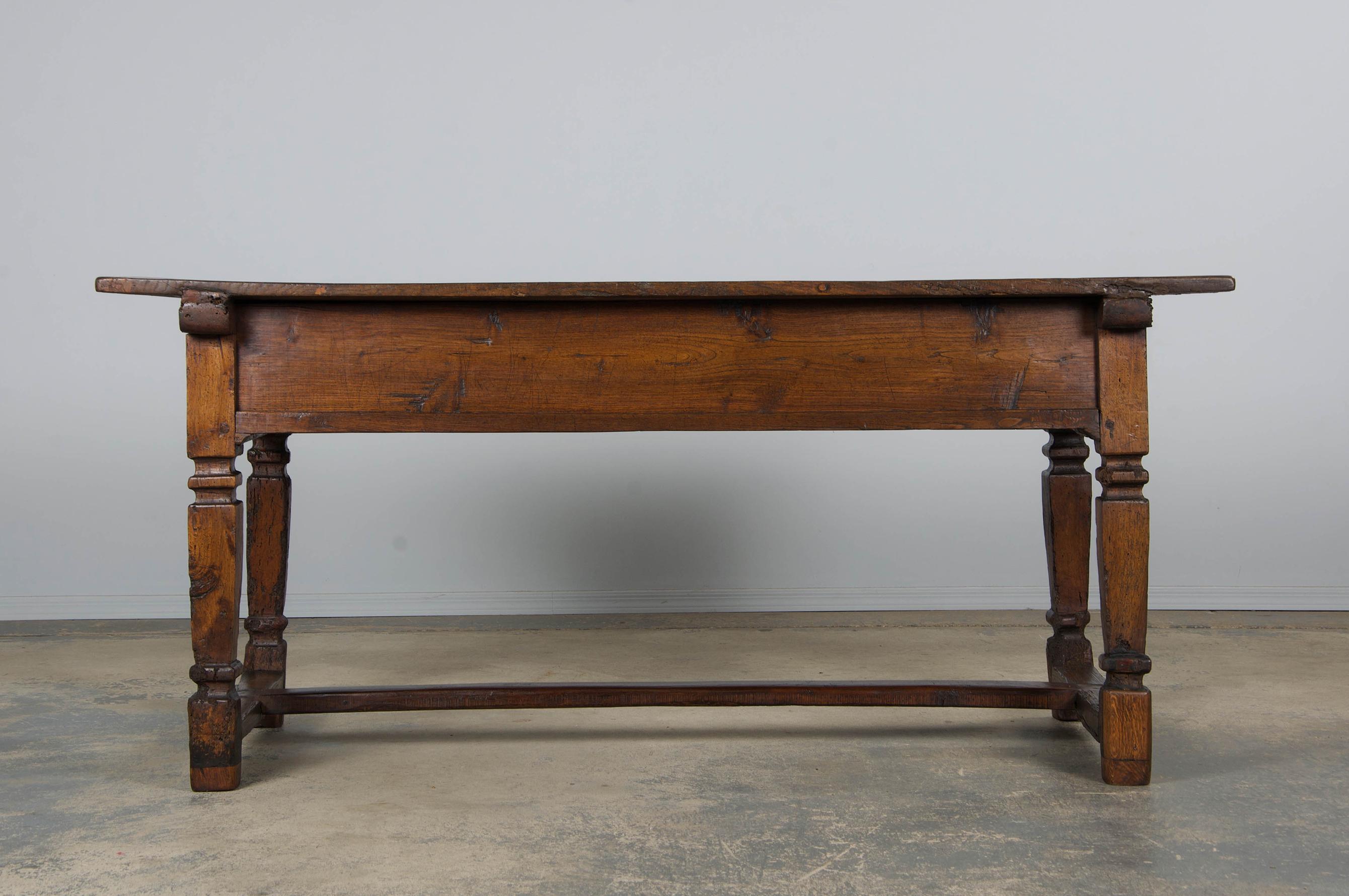 Early 19th Century Country French Provincial Oak Kitchen Island in vendita 12