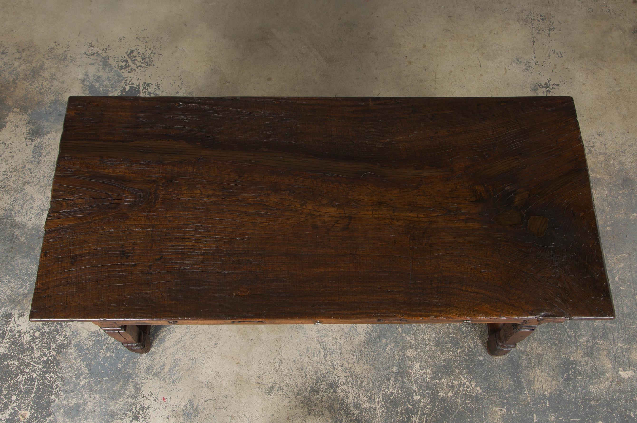 Early 19th Century Country French Provincial Oak Kitchen Island In condizioni buone in vendita a Astoria, NY