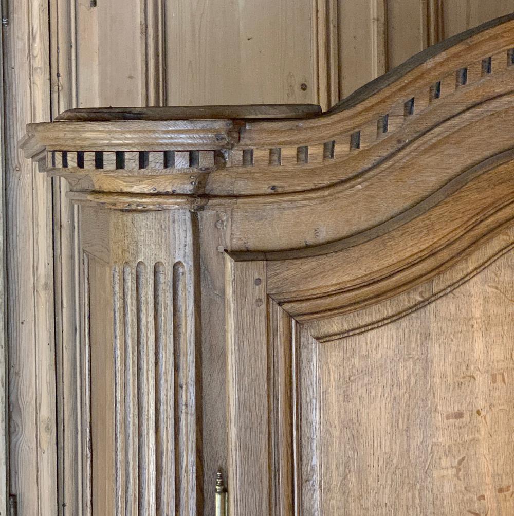 Early 19th Century Country French Stripped Oak Armoire 6