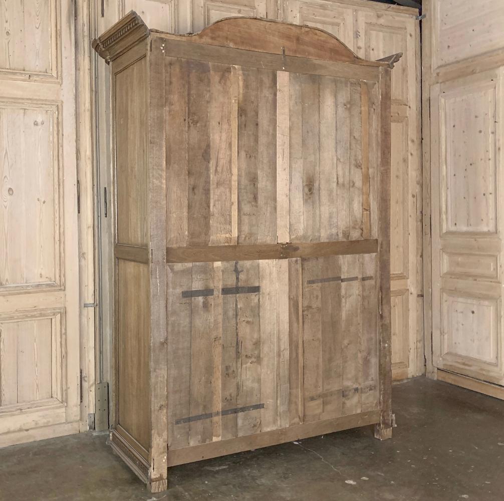 Early 19th Century Country French Stripped Oak Armoire 9