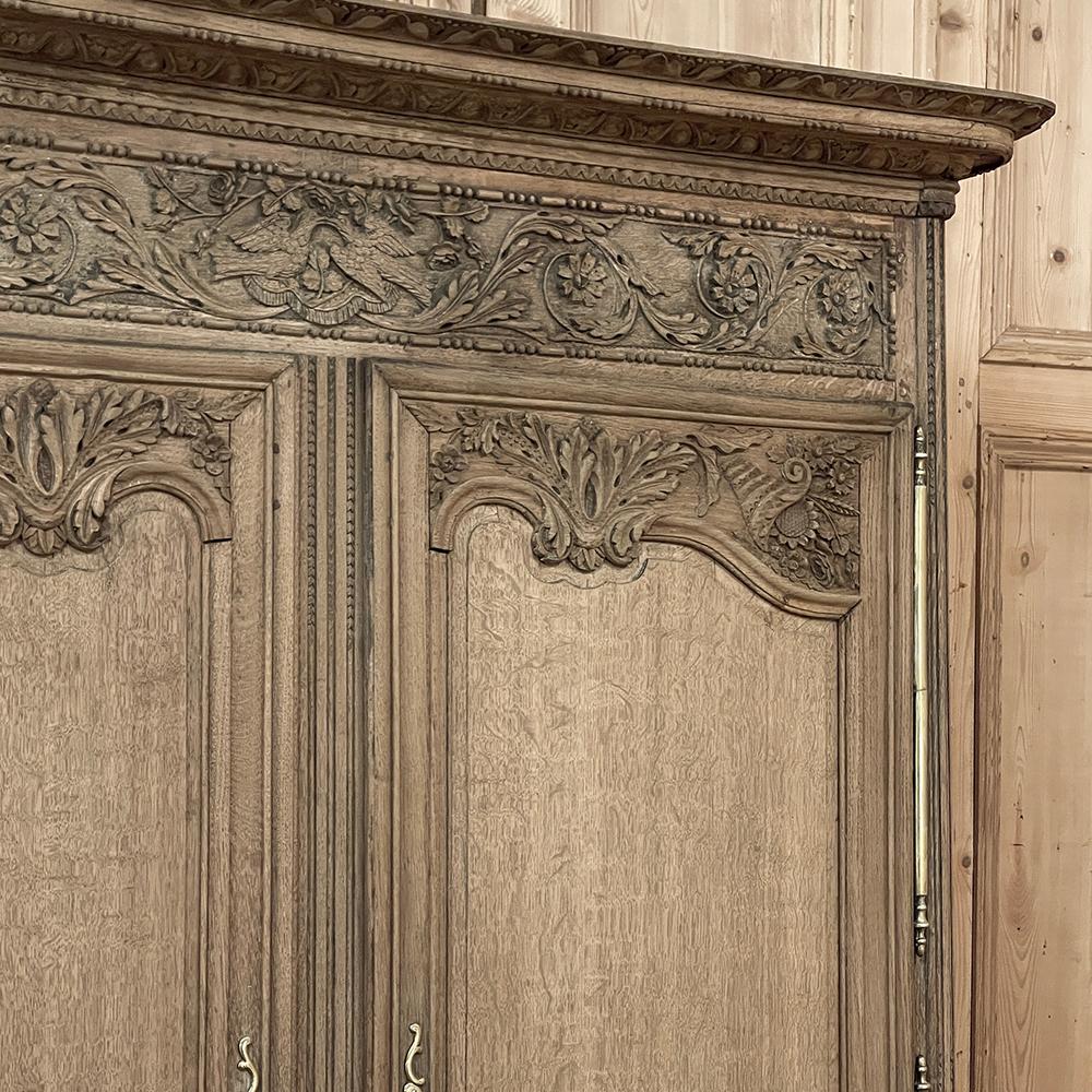 Armoire de mariage en chêne décapé de Normandie, début du 19e siècle, de style campagnard français en vente 2