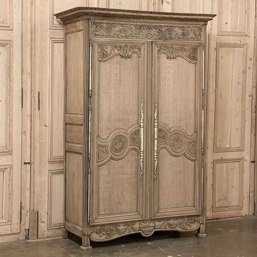 Hand-Carved Early 19th Century Country French Wedding Armoire from Normandie in Stripped Oak For Sale