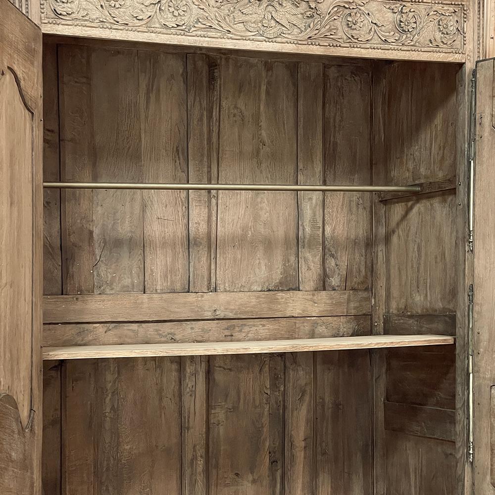 Early 19th Century Country French Wedding Armoire from Normandie in Stripped Oak For Sale 1