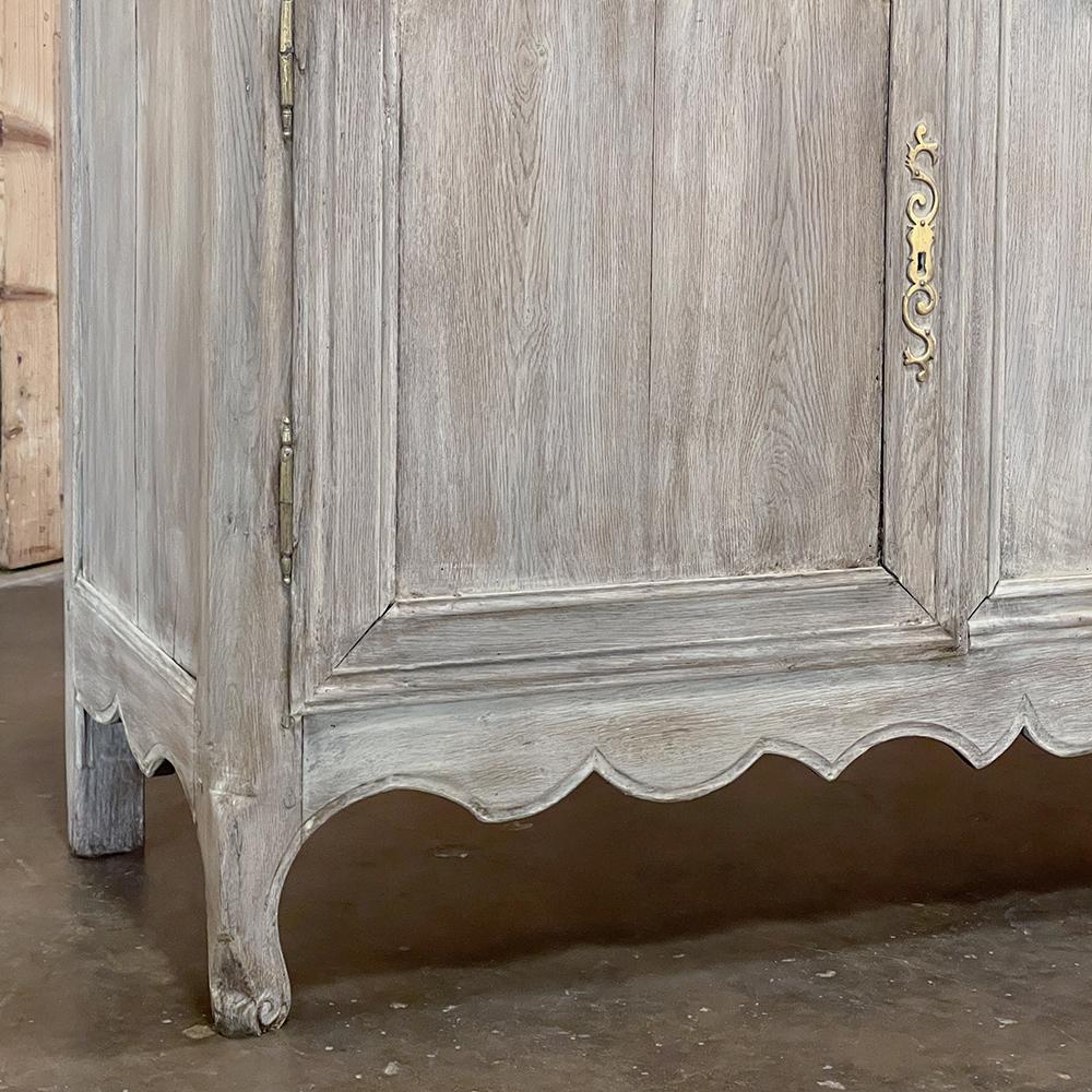 Early 19th Century Country French Whitewashed Buffet For Sale 6