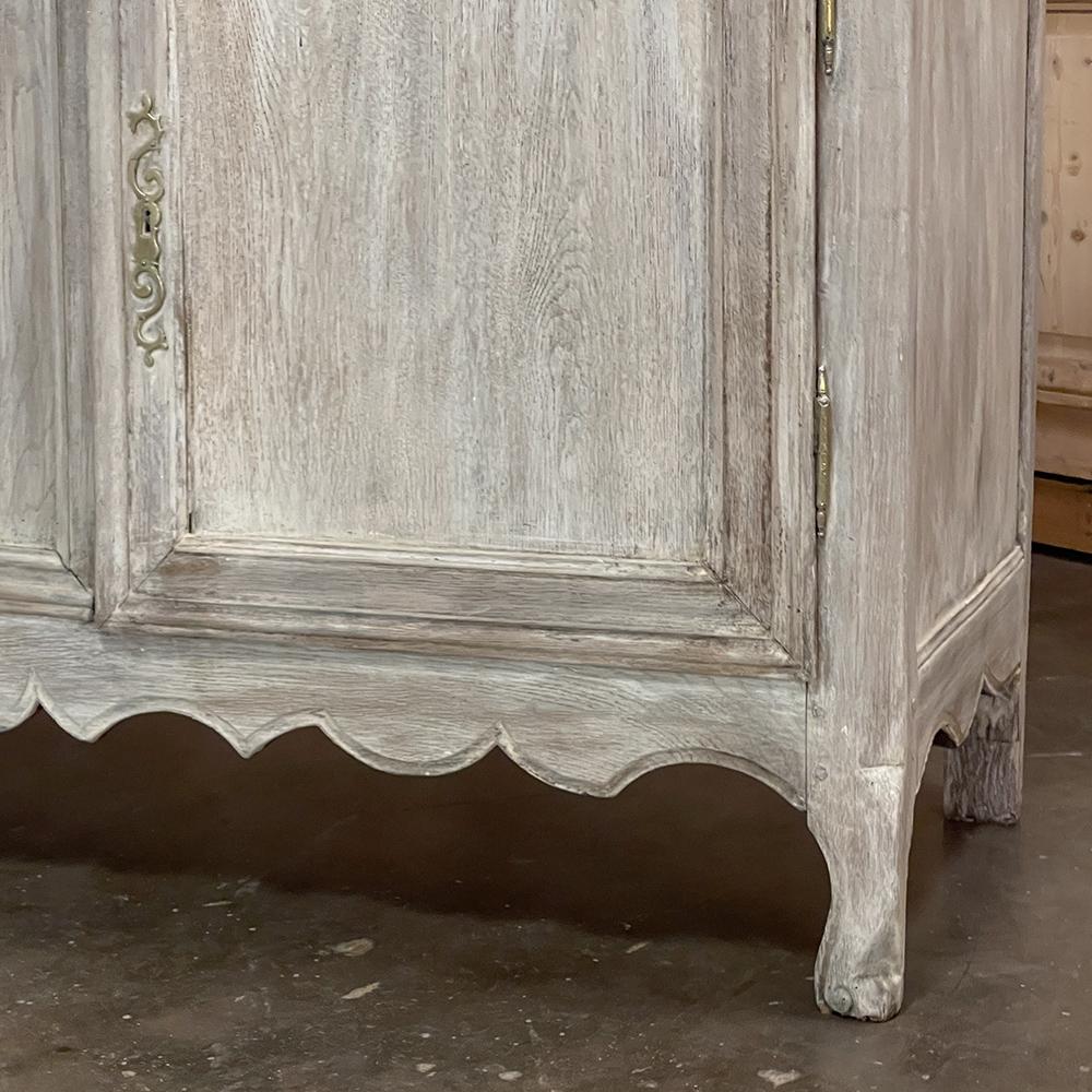 Early 19th Century Country French Whitewashed Buffet For Sale 10