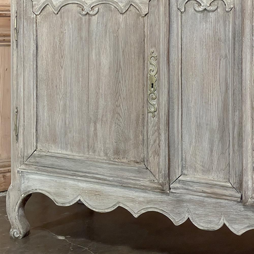 Early 19th Century Country French Whitewashed Buffet For Sale 12