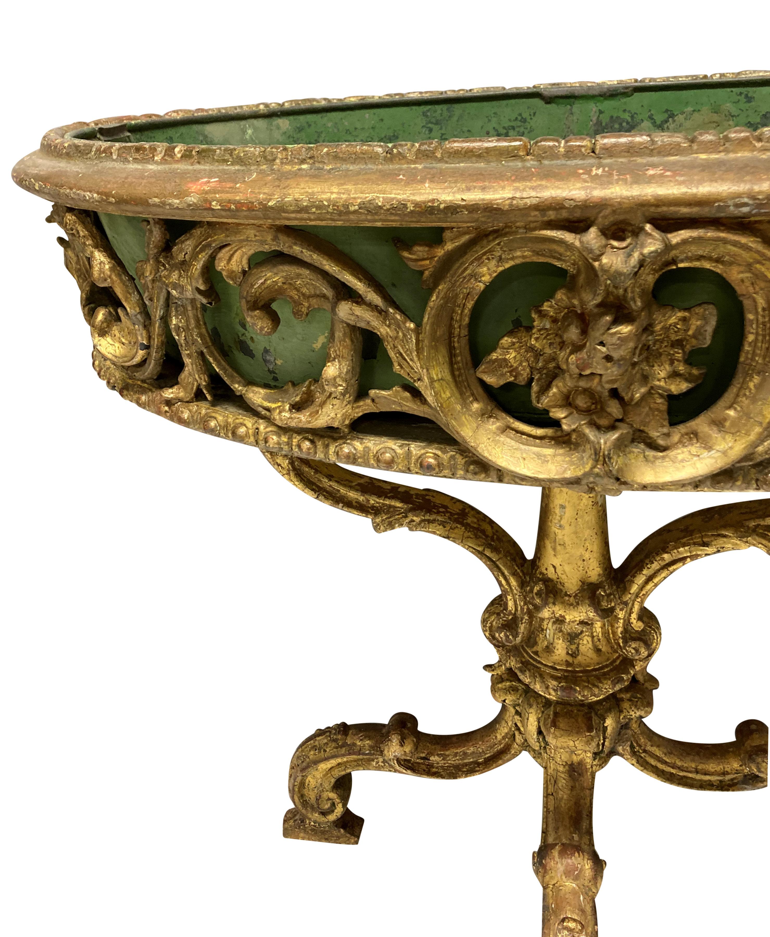 Early 19th Century Country House Giltwood Jardiniere For Sale 3