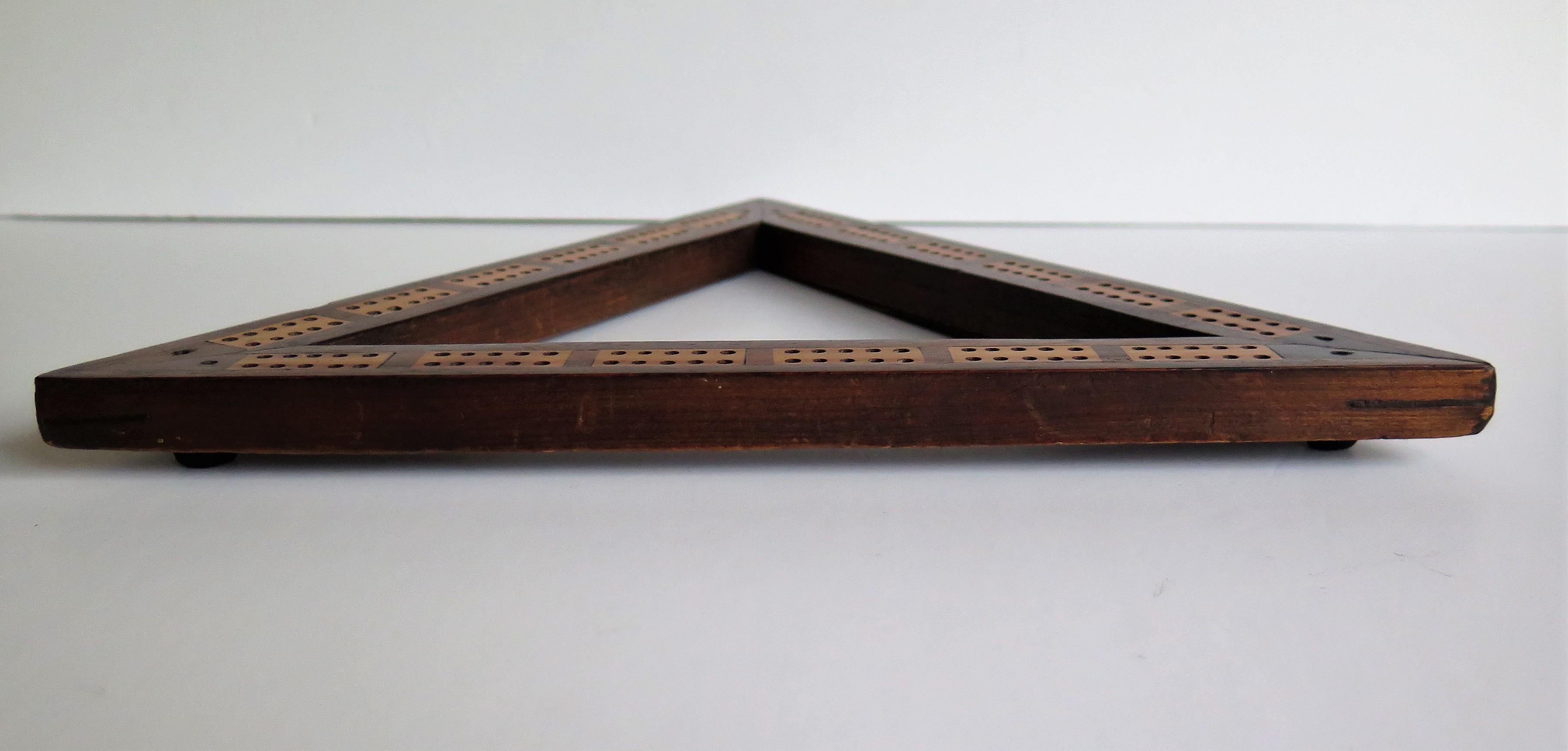 19th Century Cribbage Game Score Board Inlaid Woods with 4 Pegs, circa 1820 7