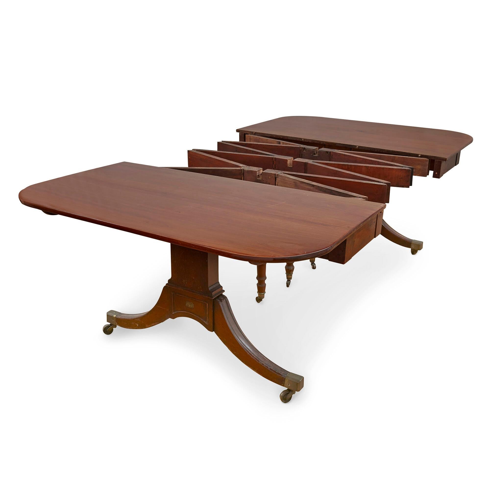 Regency Early 19th Century 'Cumberland' Mahogany Dining Table by David Edwards For Sale