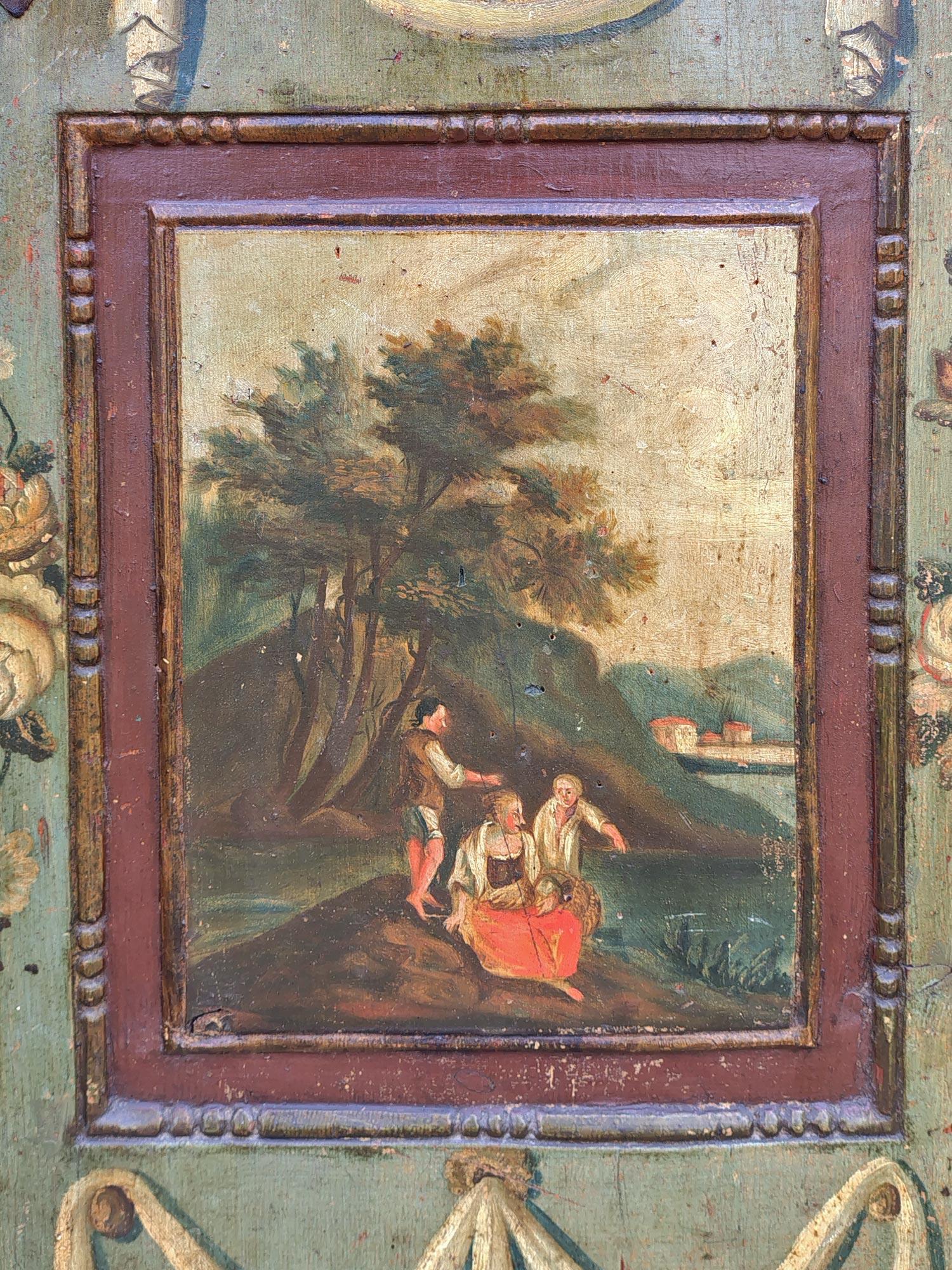 Armario de principios del siglo XIX pintado de verde con paisajes y flores en venta 4