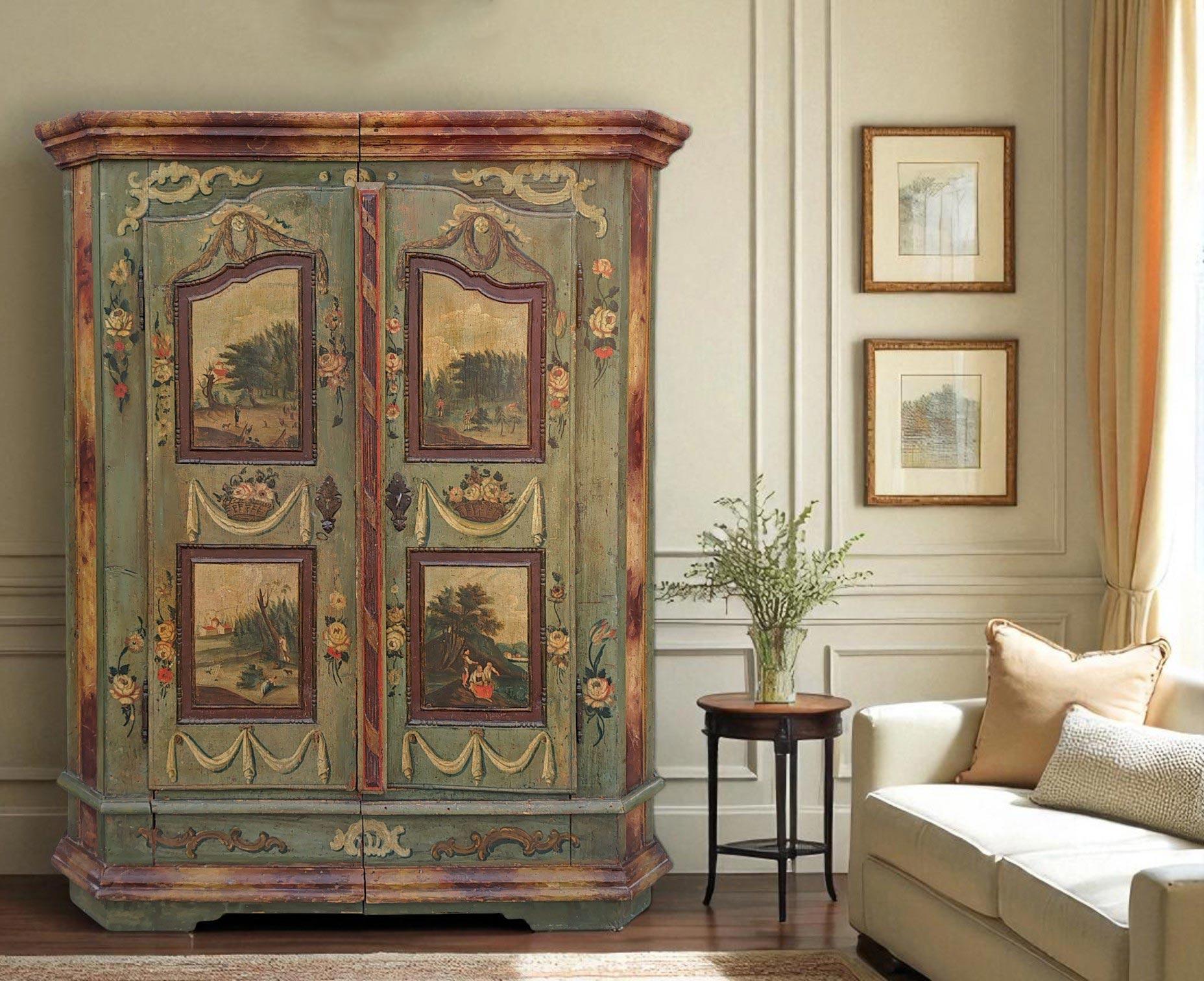 Armario de principios del siglo XIX pintado de verde con paisajes y flores Pintado en venta