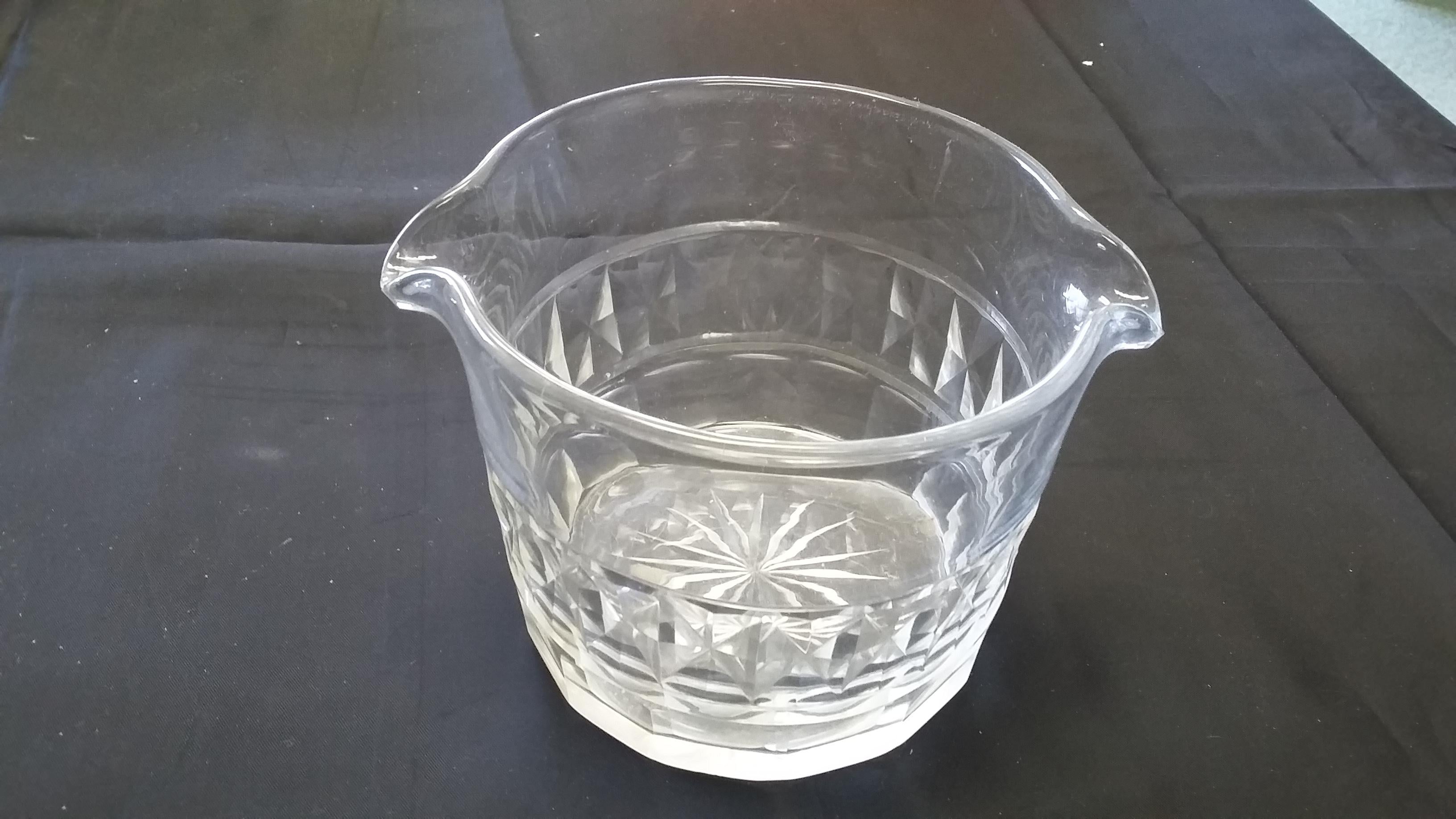 Weinregale aus geschliffenem Glas und Kristall aus dem frühen 19. Jahrhundert im Angebot 1
