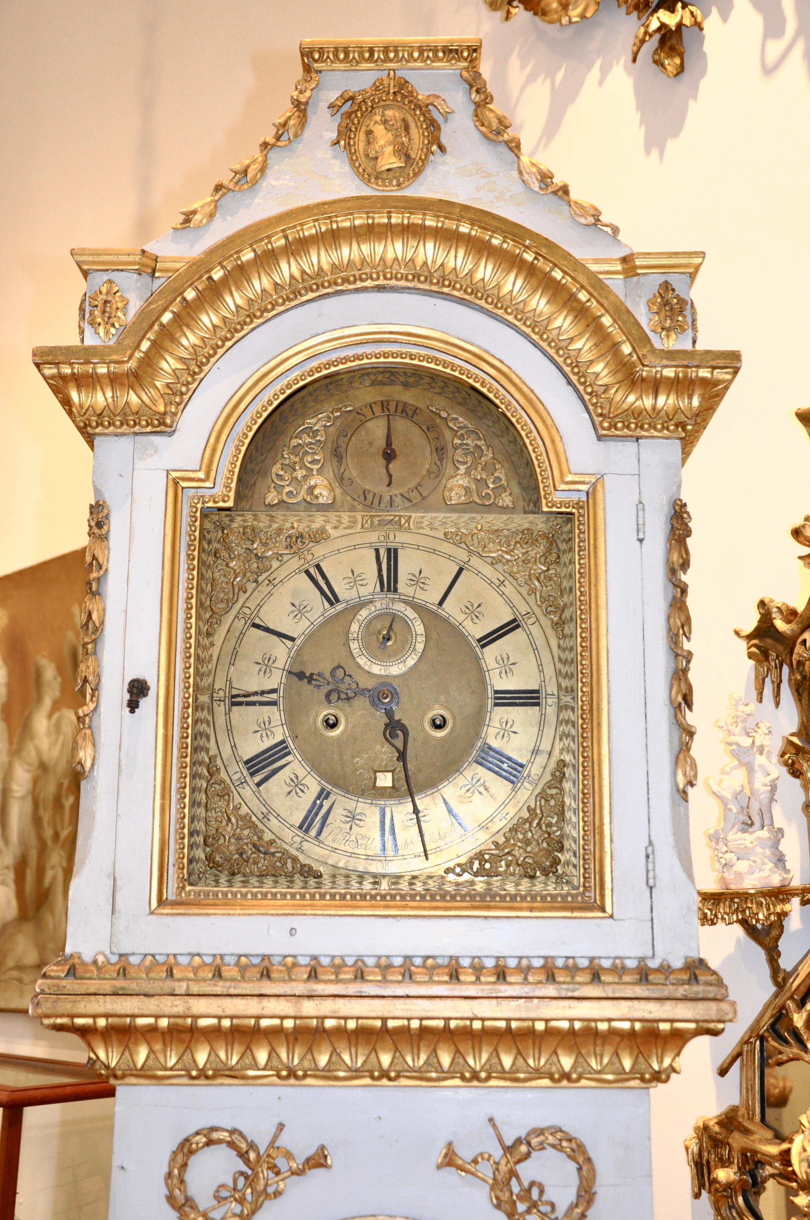 Début du 19e siècle - Horloge à long boîtier néoclassique danoise Bon état - En vente à Essex, MA