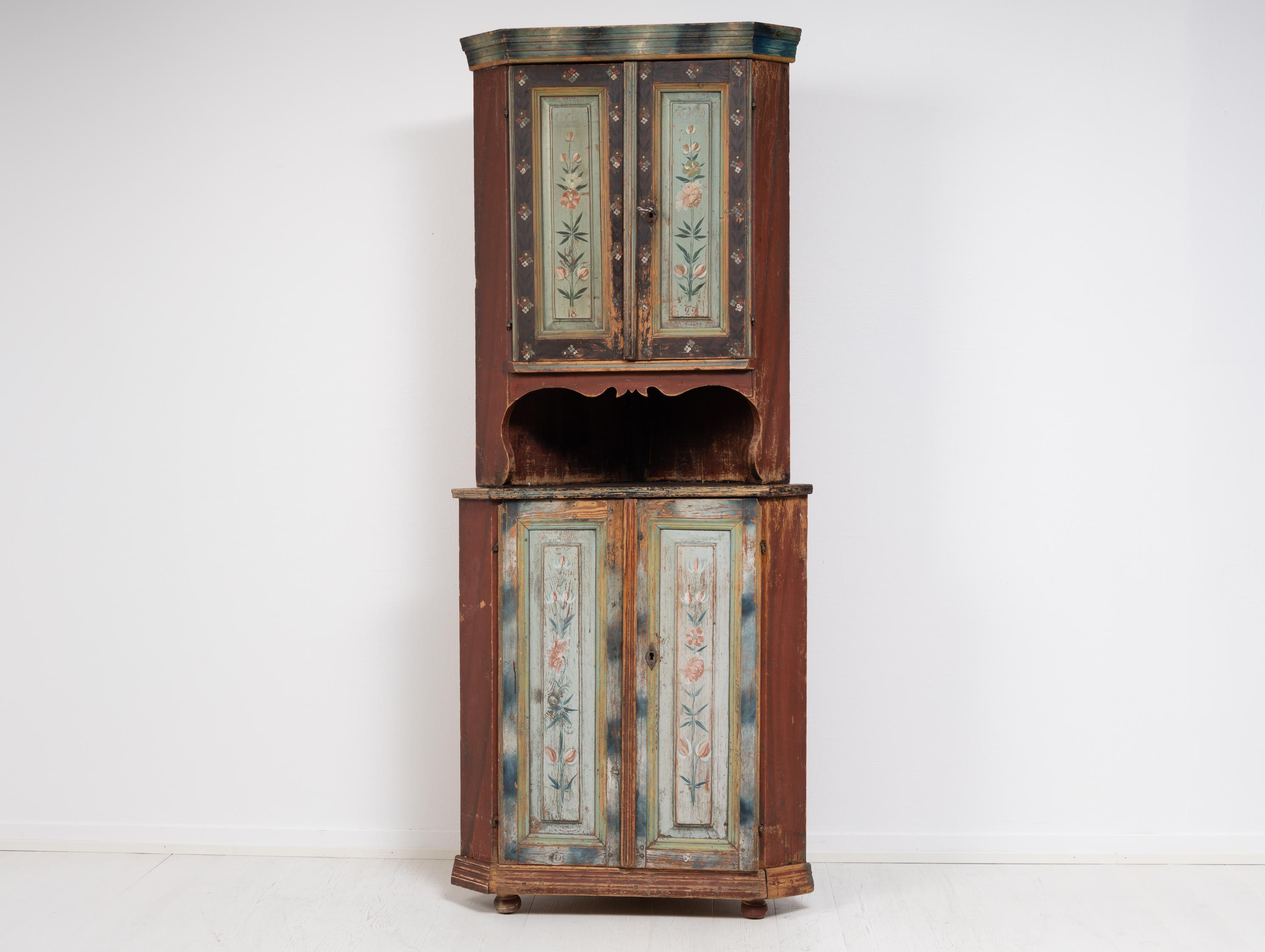 Hand-Crafted Early 19th Century Decorated Swedish Corner Cabinet For Sale