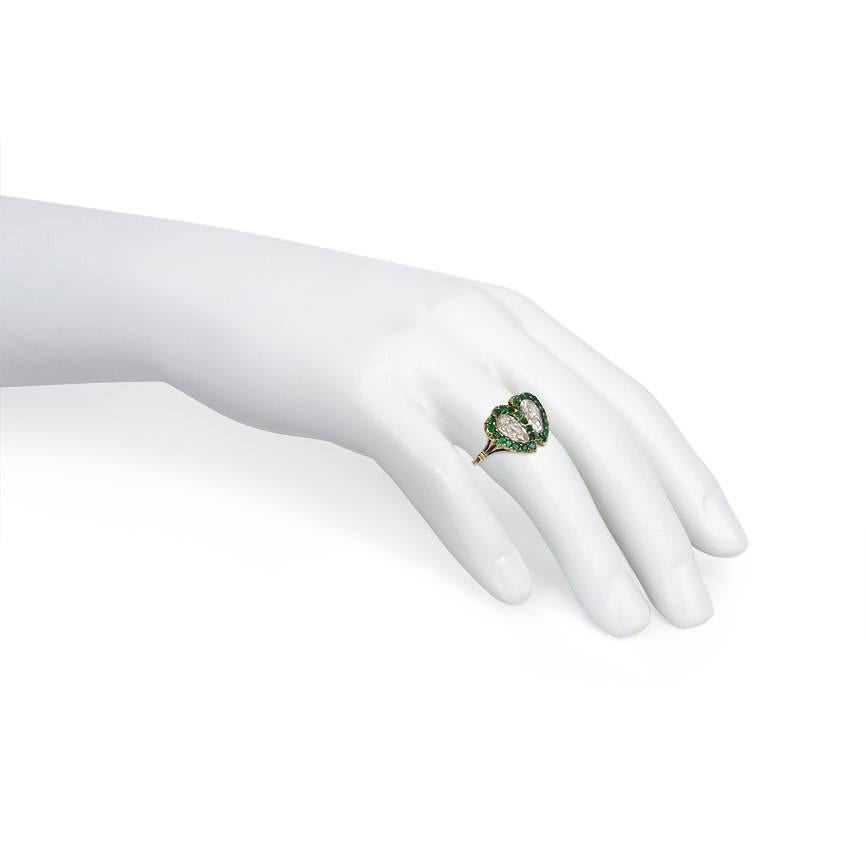Early 19th Century Diamond and Emerald Double Heart Ring In Excellent Condition In New York, NY