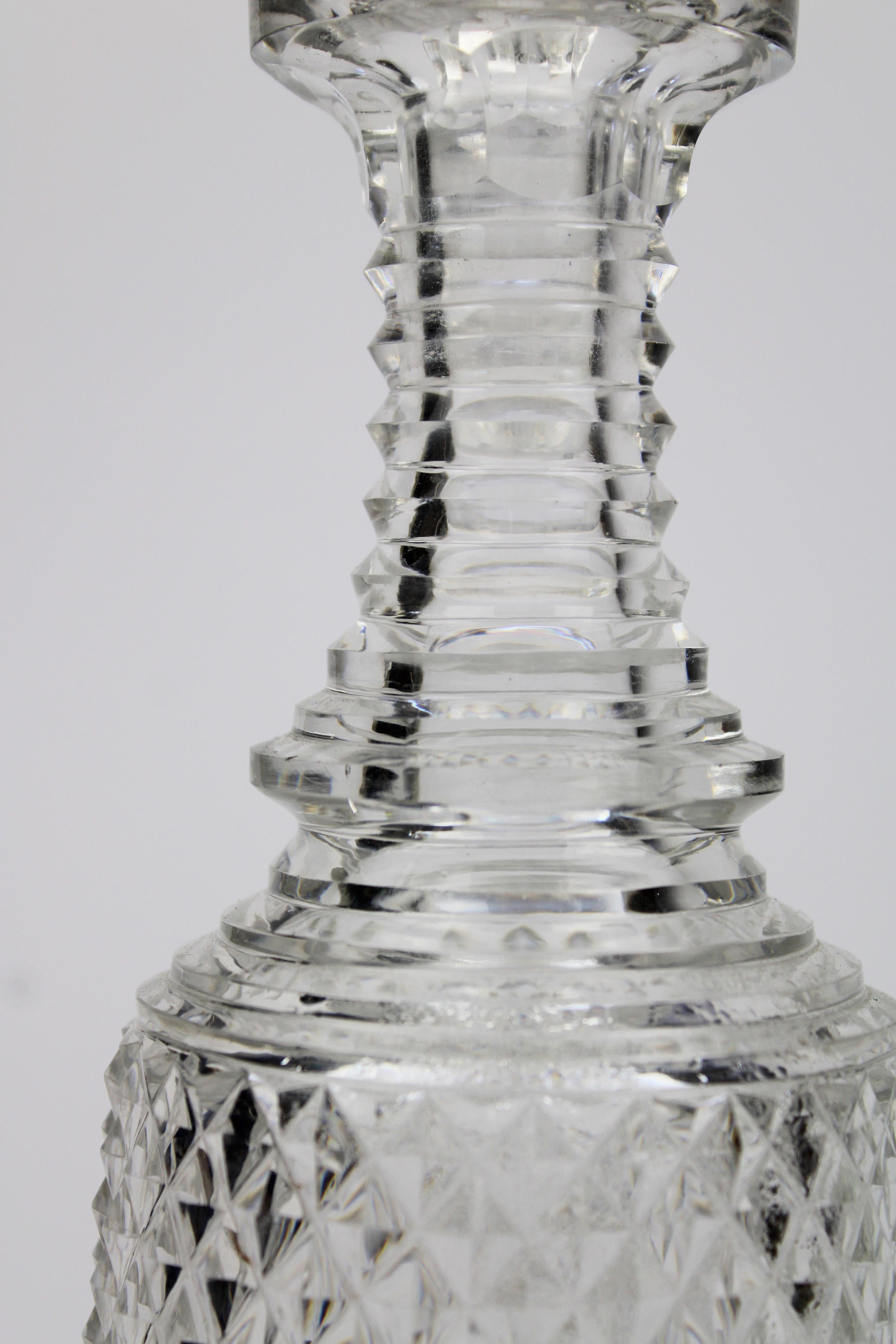 Early 19th century Diamond Cut small Crystal Decanter Handcut Voneche Belgium For Sale 1