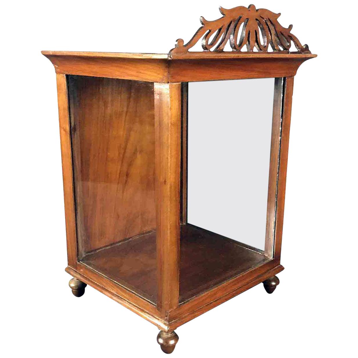 Early 19th Century Directoire Italian Display Case Walnut Tabletop Showcase