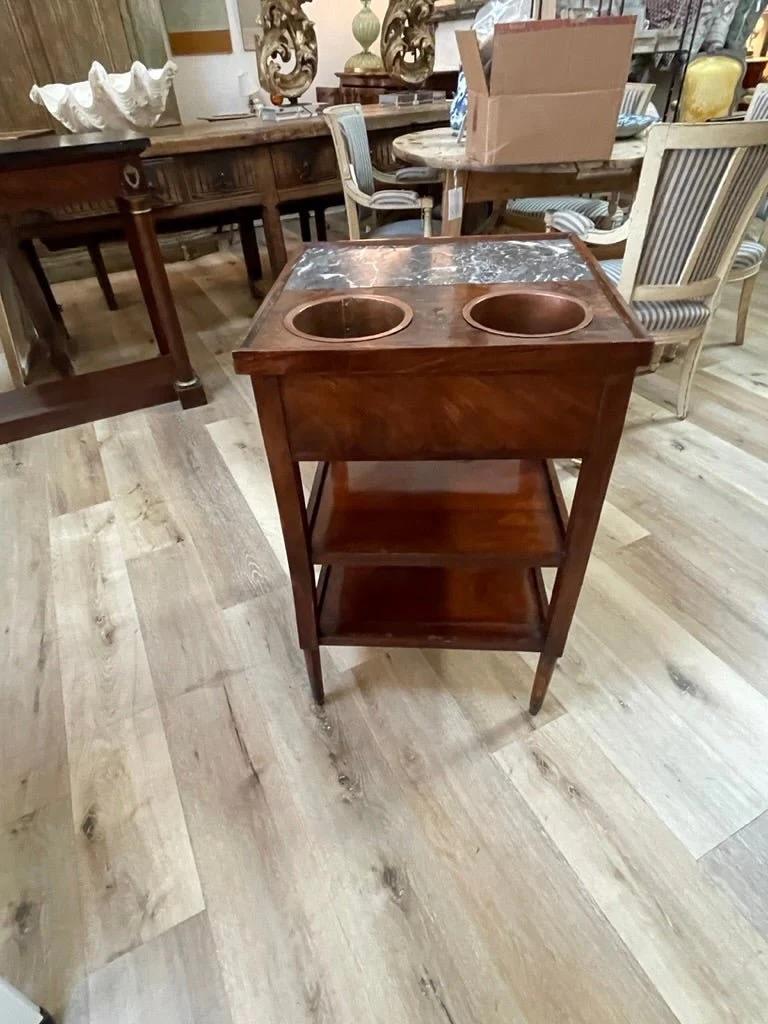 Early 19th Century Directoire Mahogany Rafraichissoir In Good Condition In Charlottesville, VA