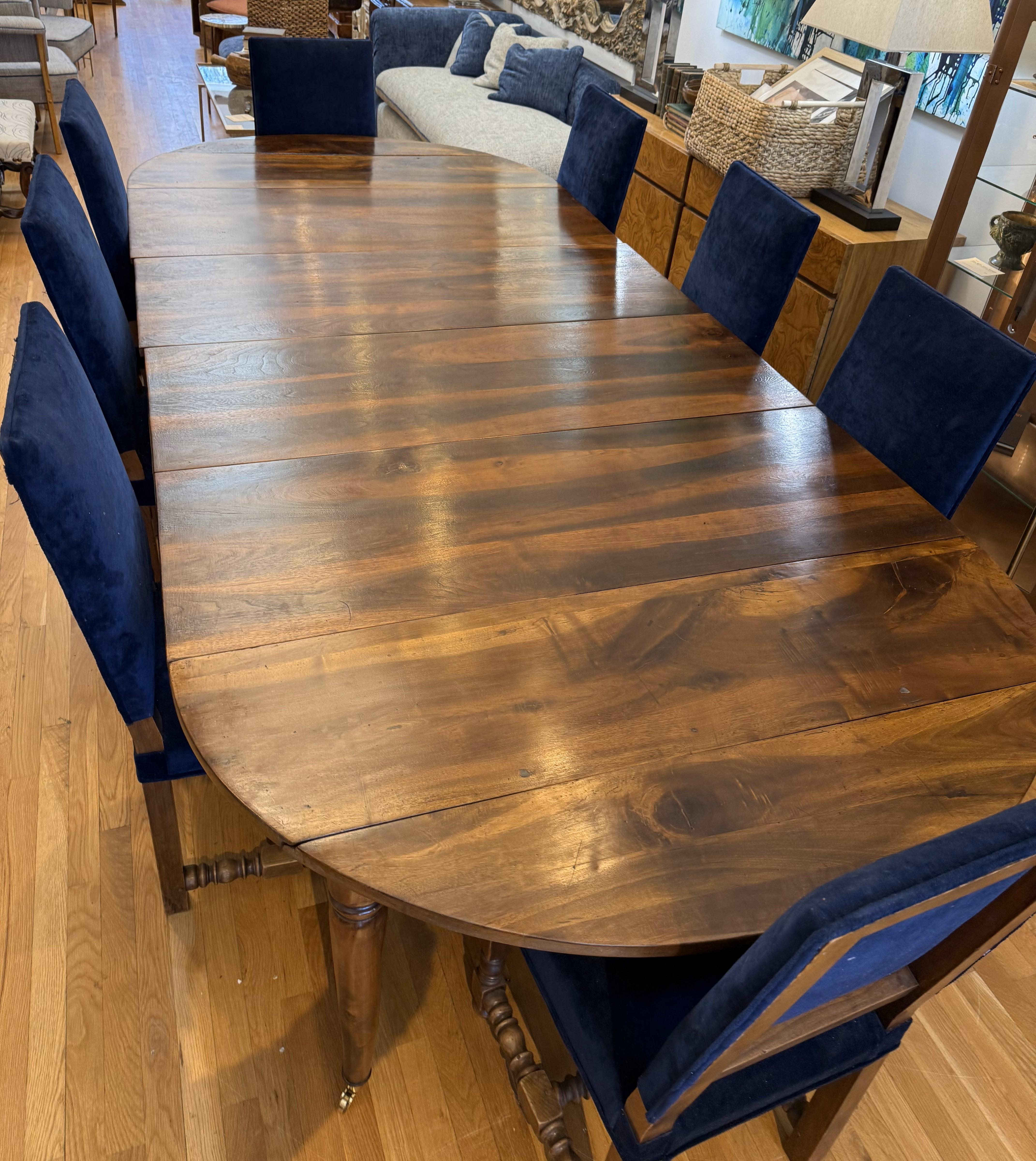 Early 19th Century Directoire Style French Provincial Extending Dining Table 10
