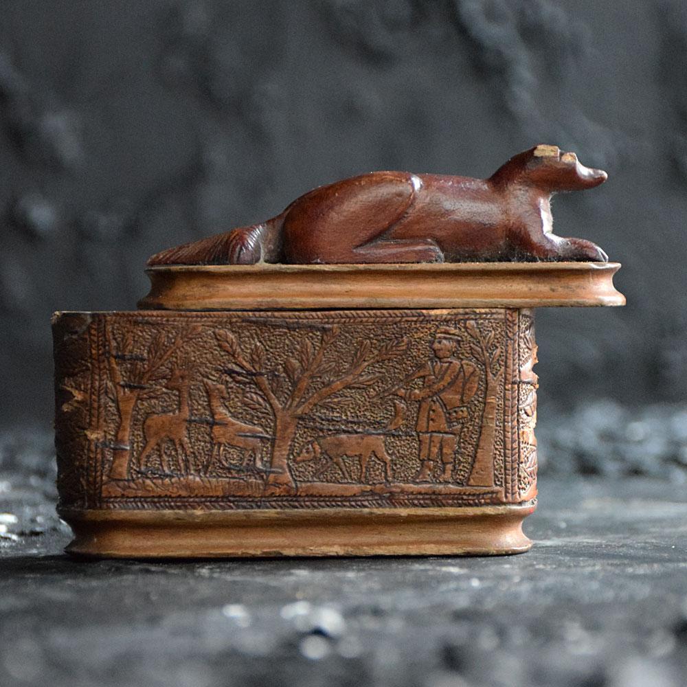 Early 19th Century Dog Snuff Box In Fair Condition In London, GB