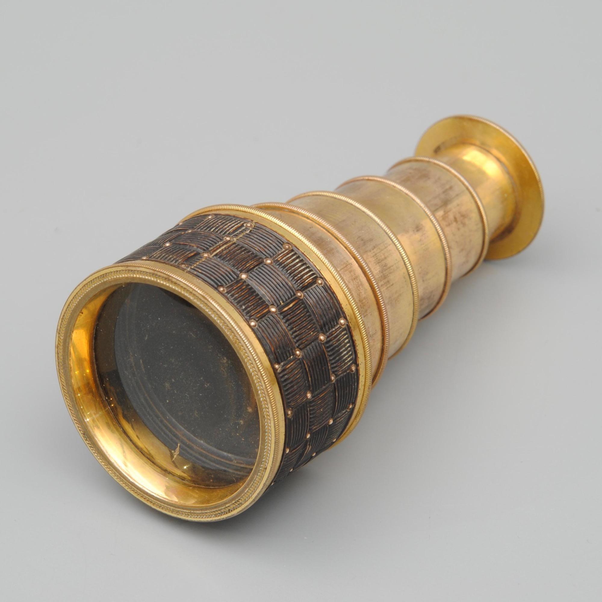 A fine Dolland spy glass telescope. Rare carved tortoiseshell around the main barrel. Signed around the eye piece

Circa 1820.